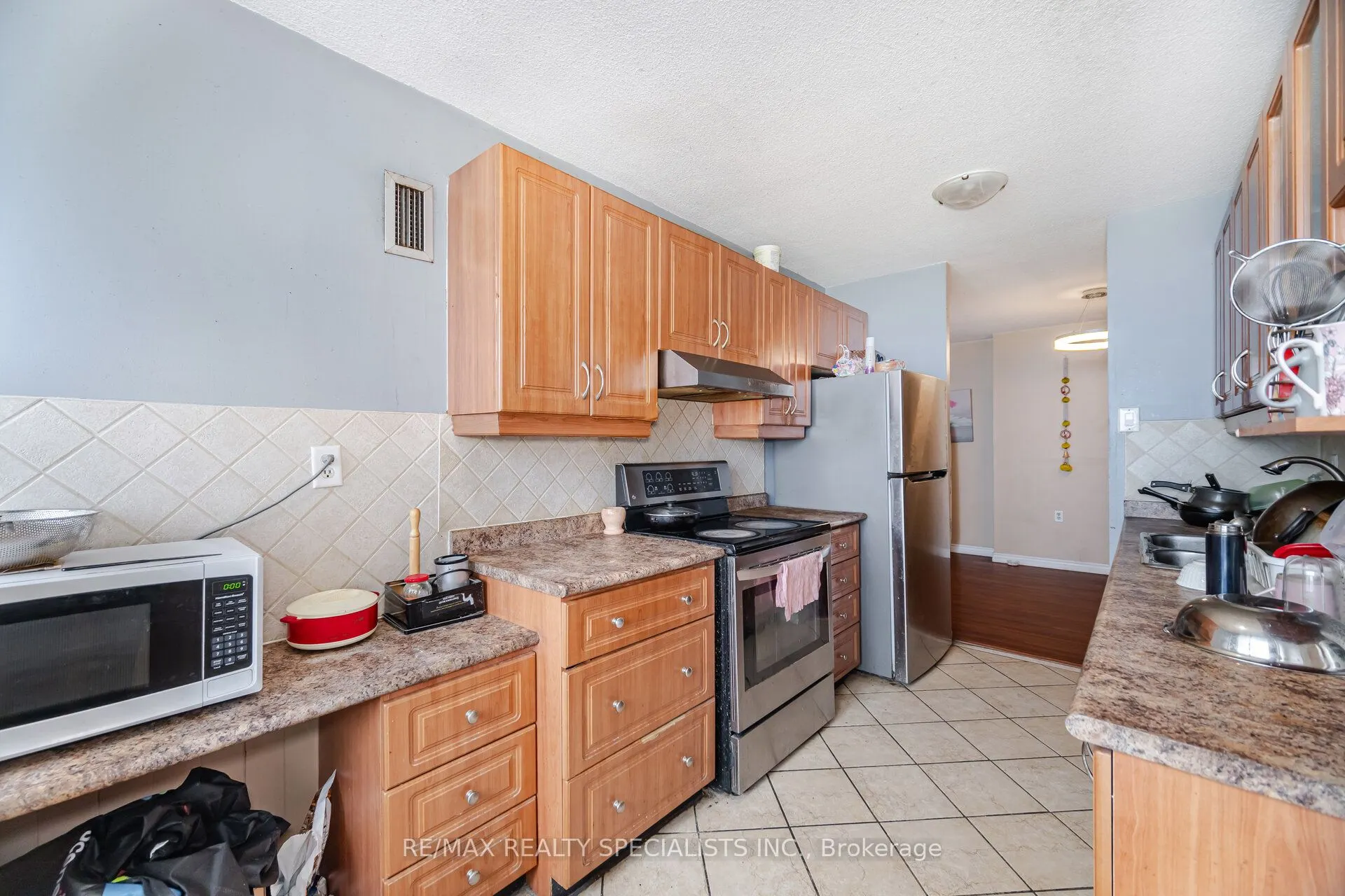 21 KNIGHTSBRIDGE Road, #1507