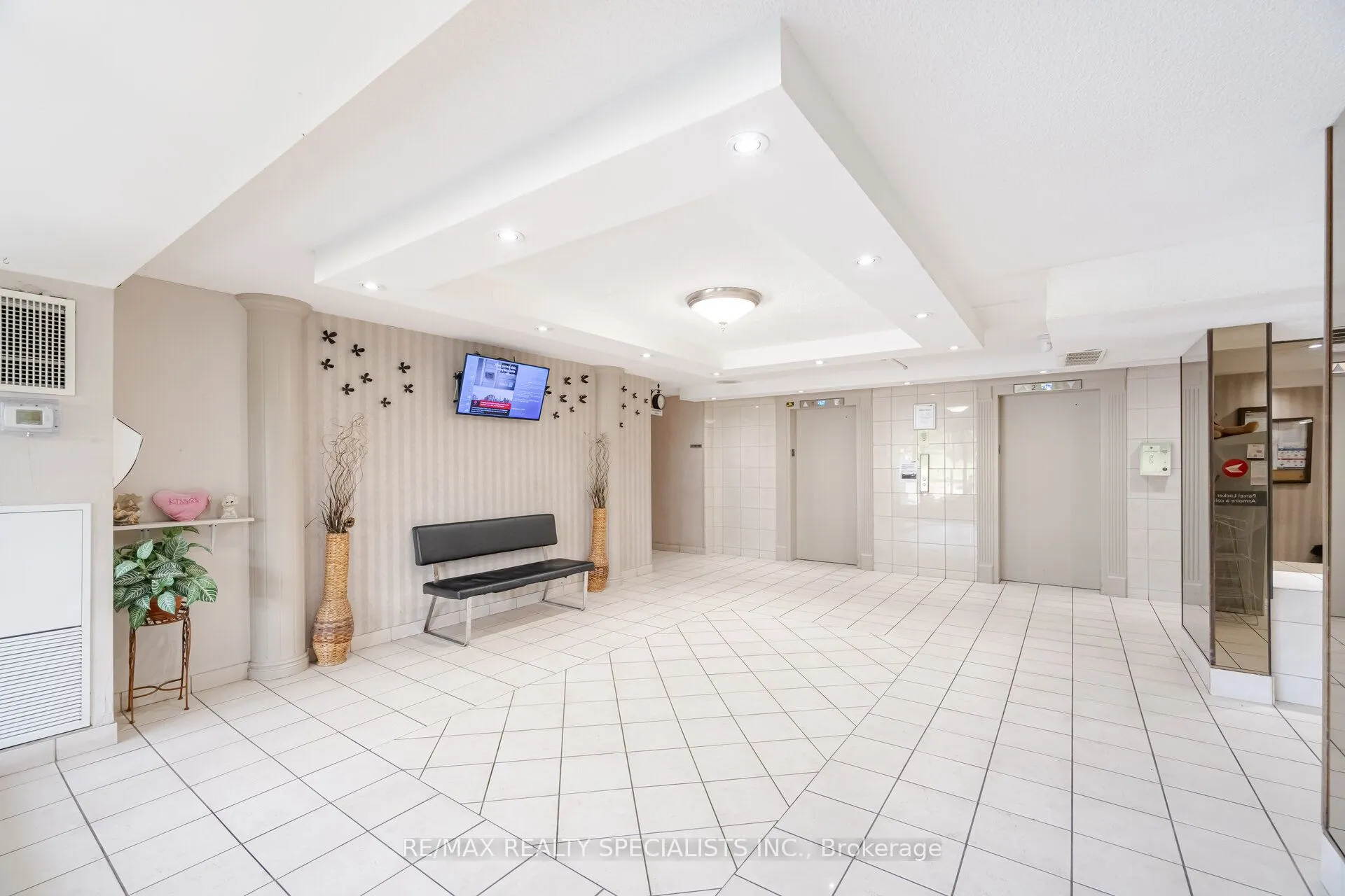 21 KNIGHTSBRIDGE Road, #1507