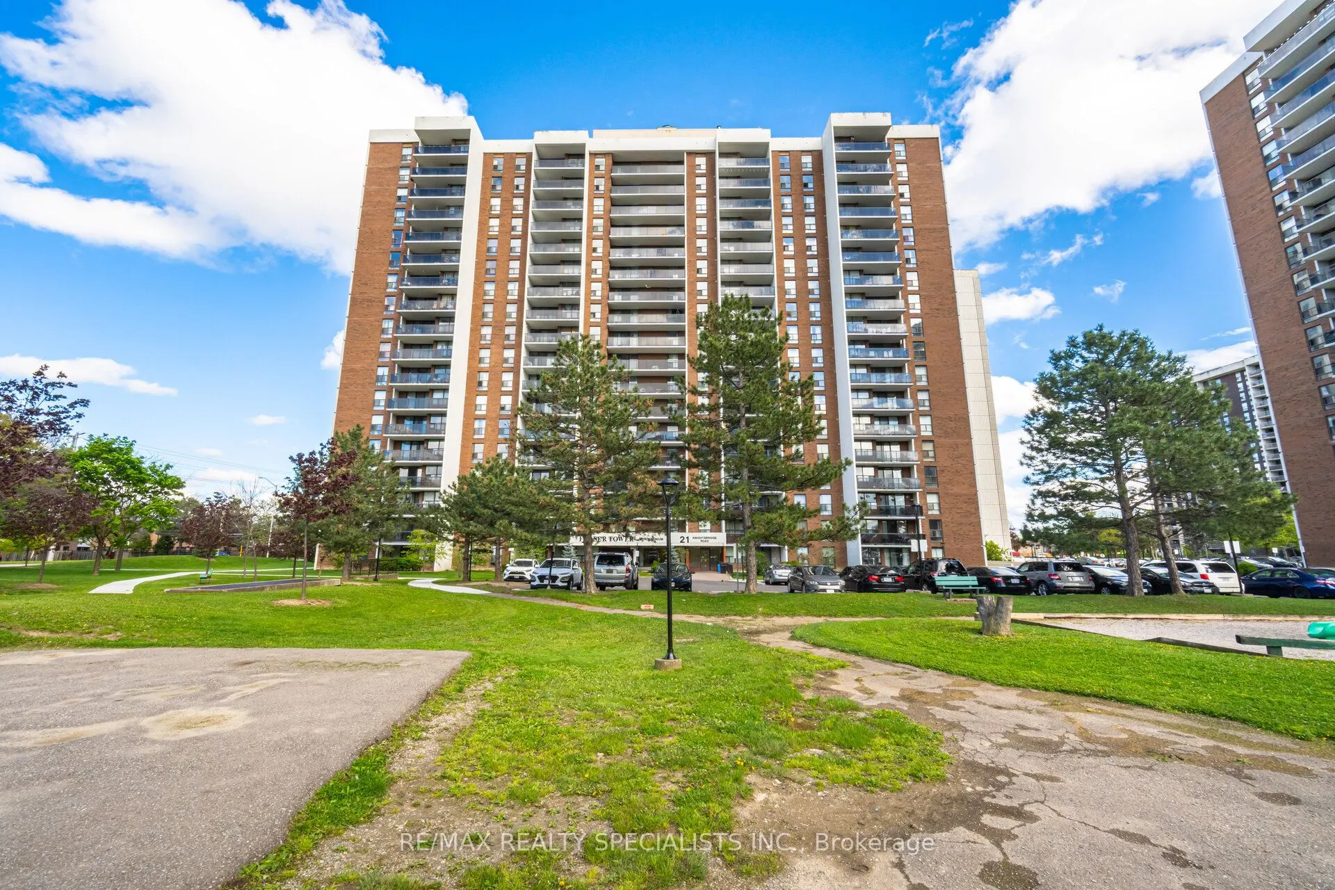 21 KNIGHTSBRIDGE Road, #1507