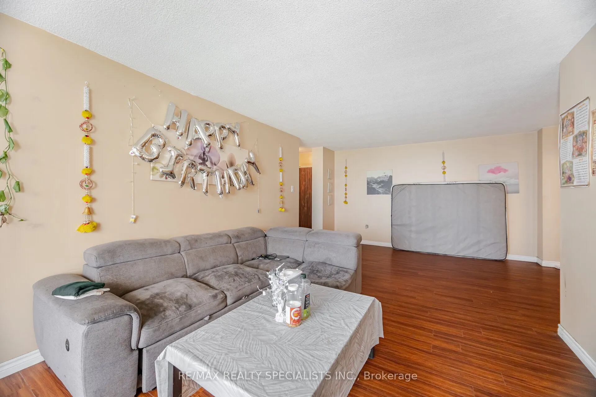 21 KNIGHTSBRIDGE Road, #1507