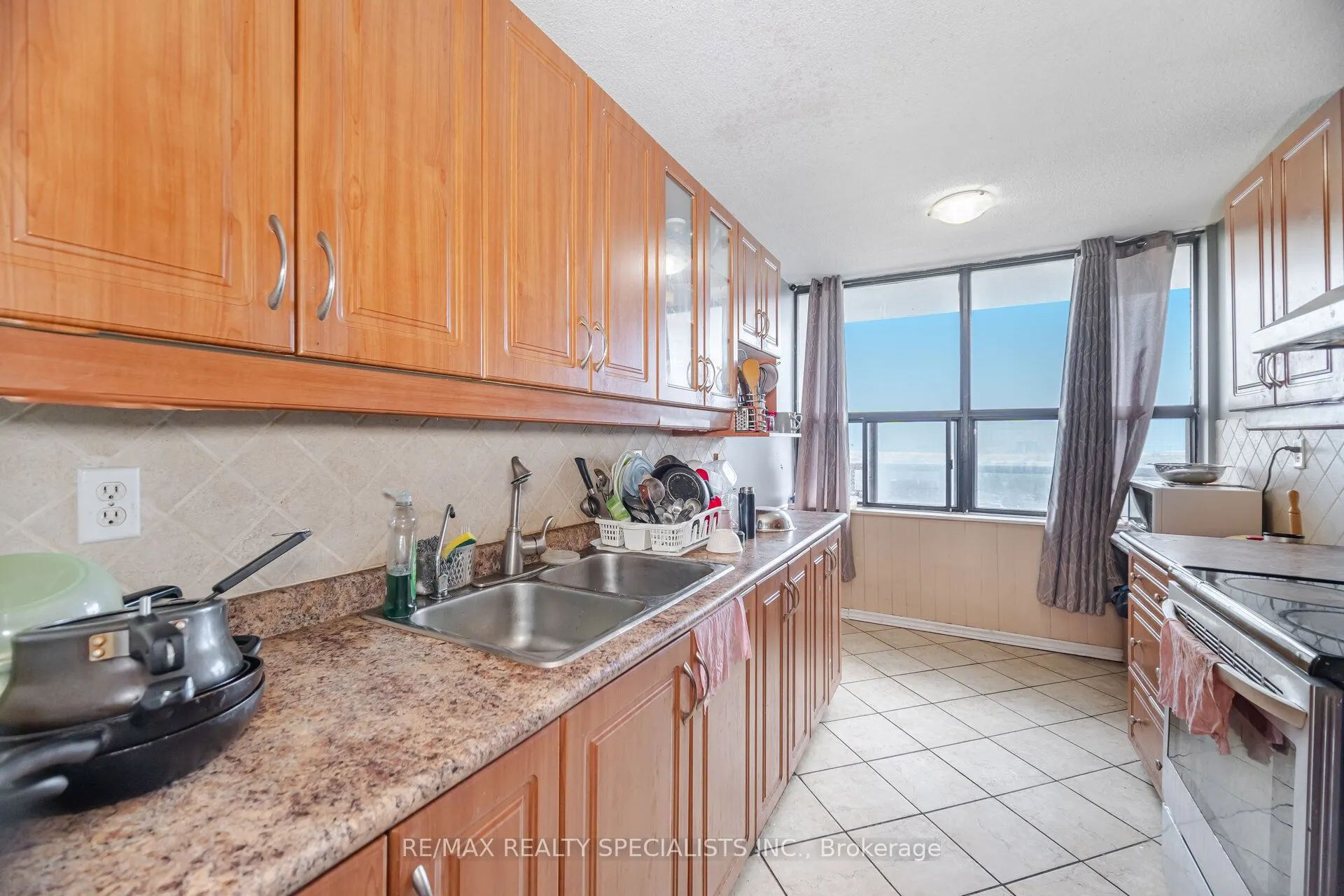 21 KNIGHTSBRIDGE Road, #1507