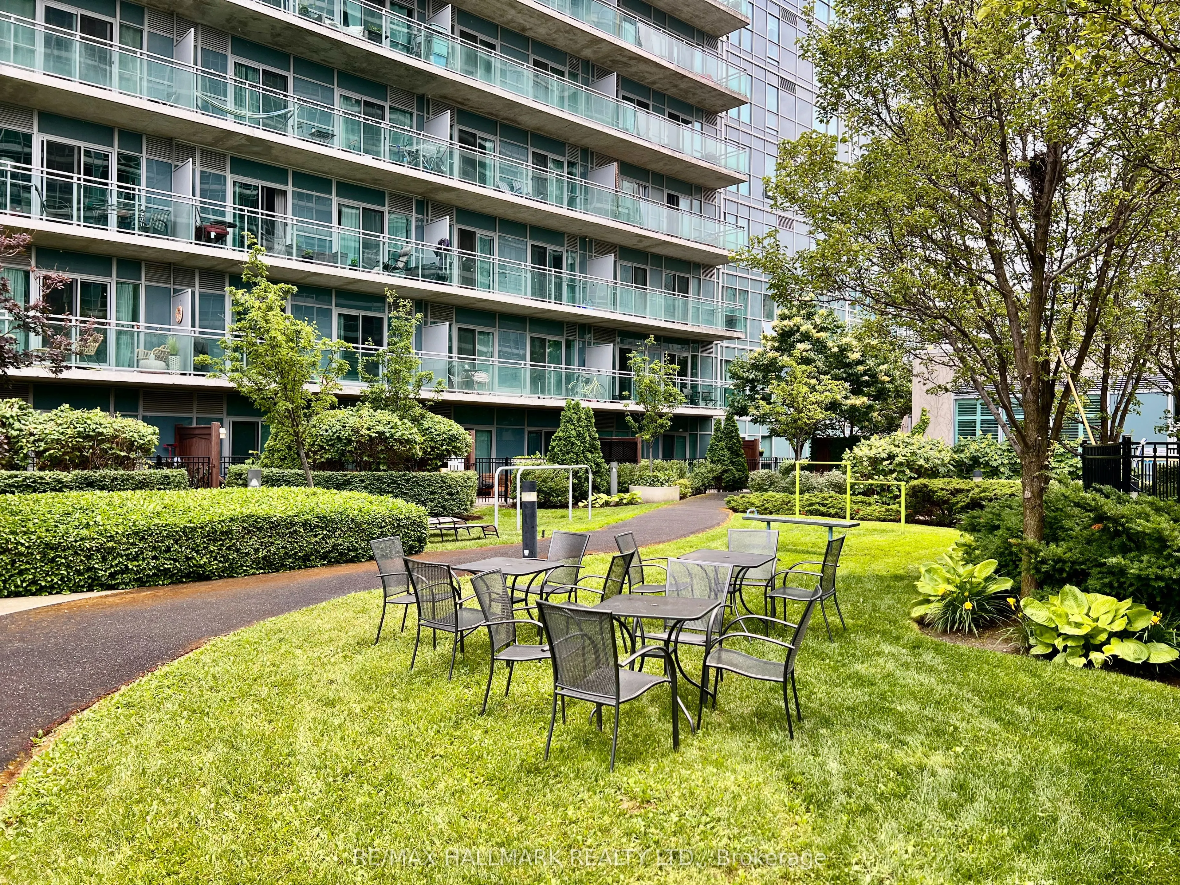 165 Legion Road N, #2323