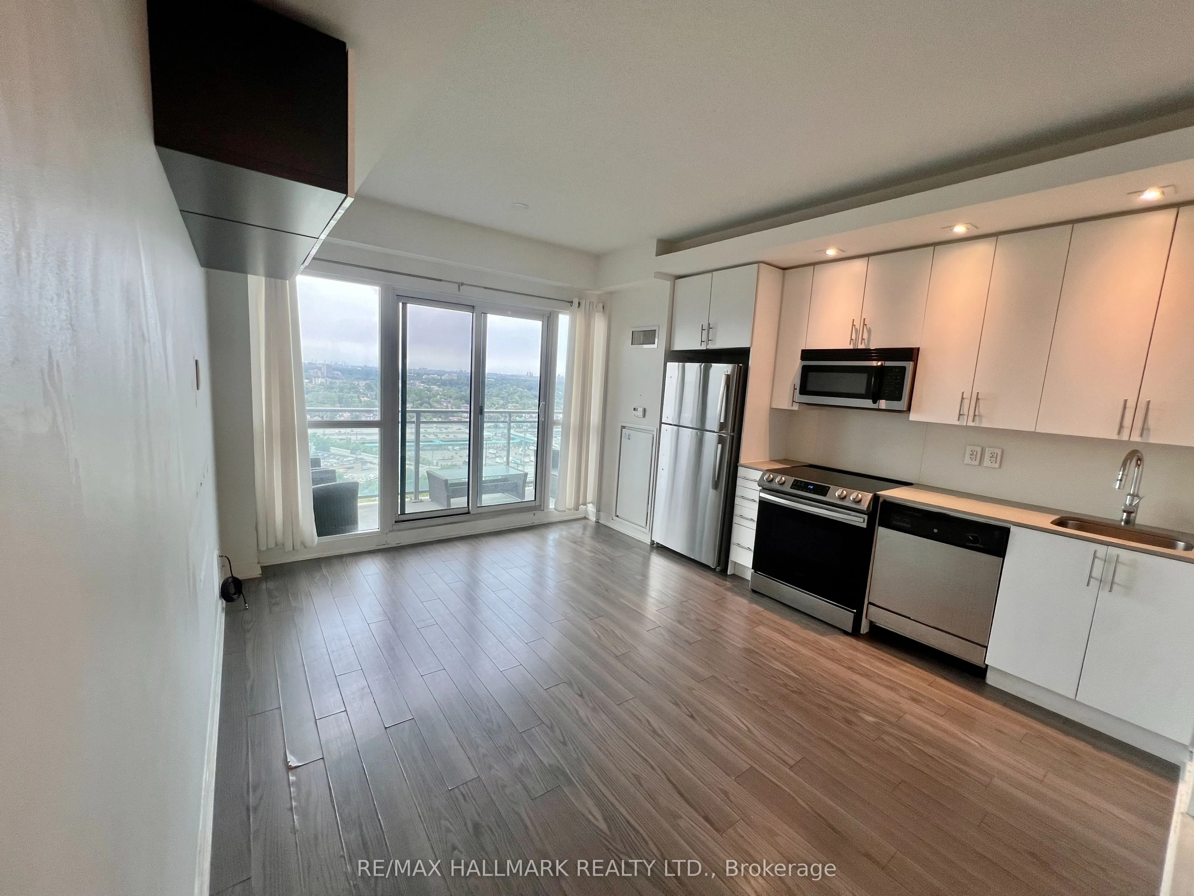 165 Legion Road N, #2323
