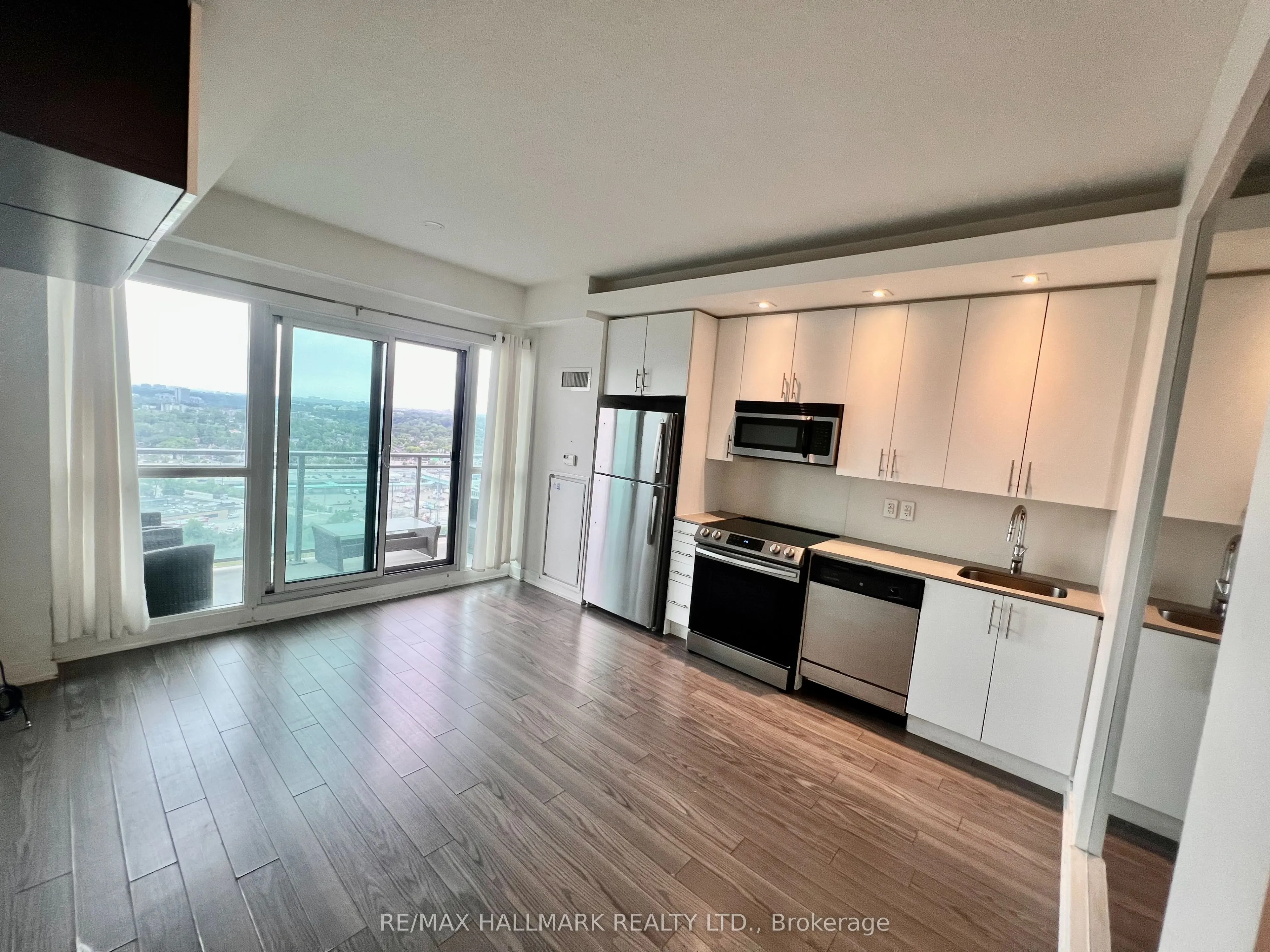 165 Legion Road N, #2323