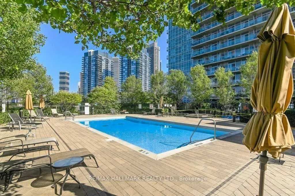 165 Legion Road N, #2323