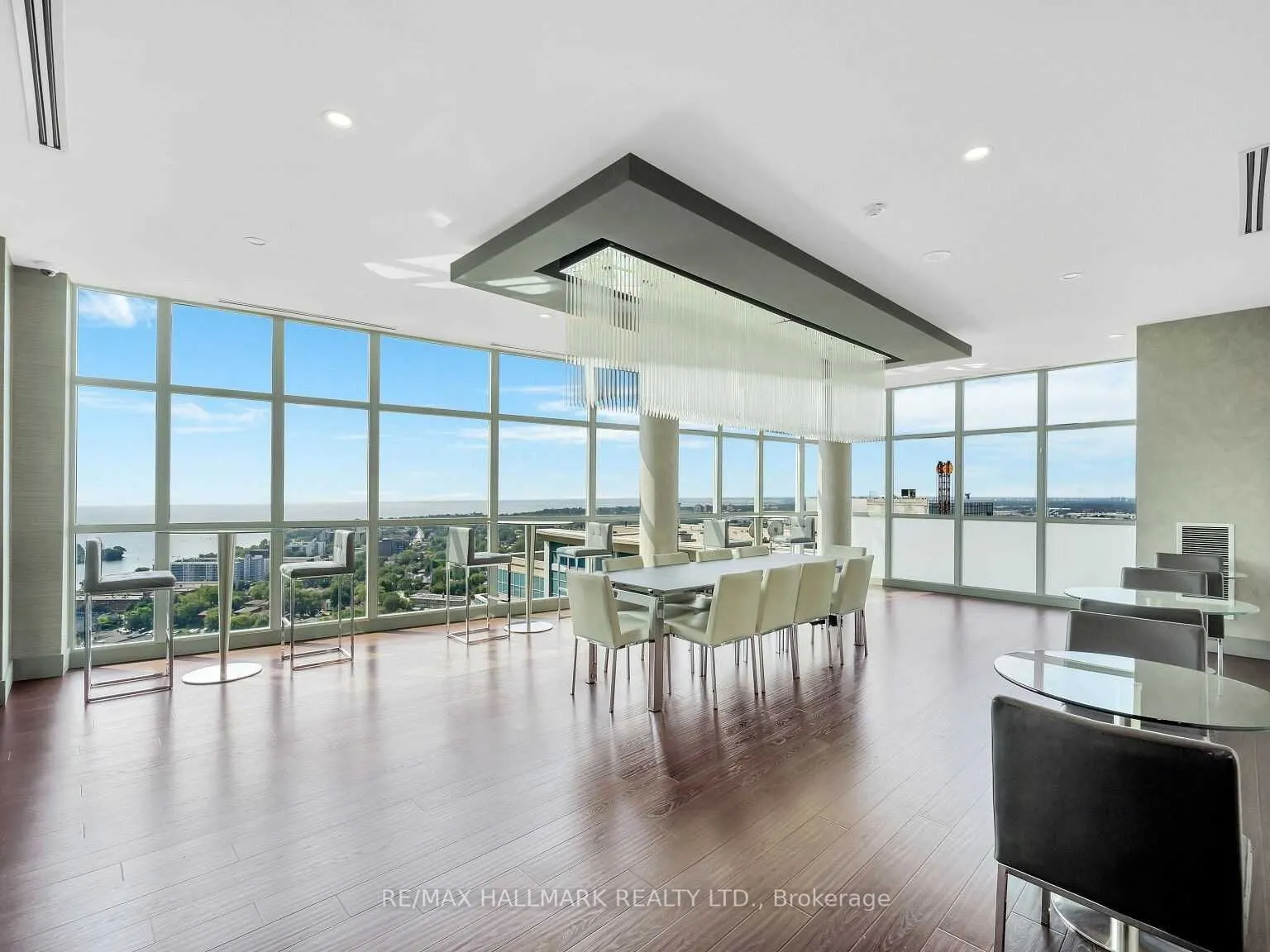 165 Legion Road N, #2323