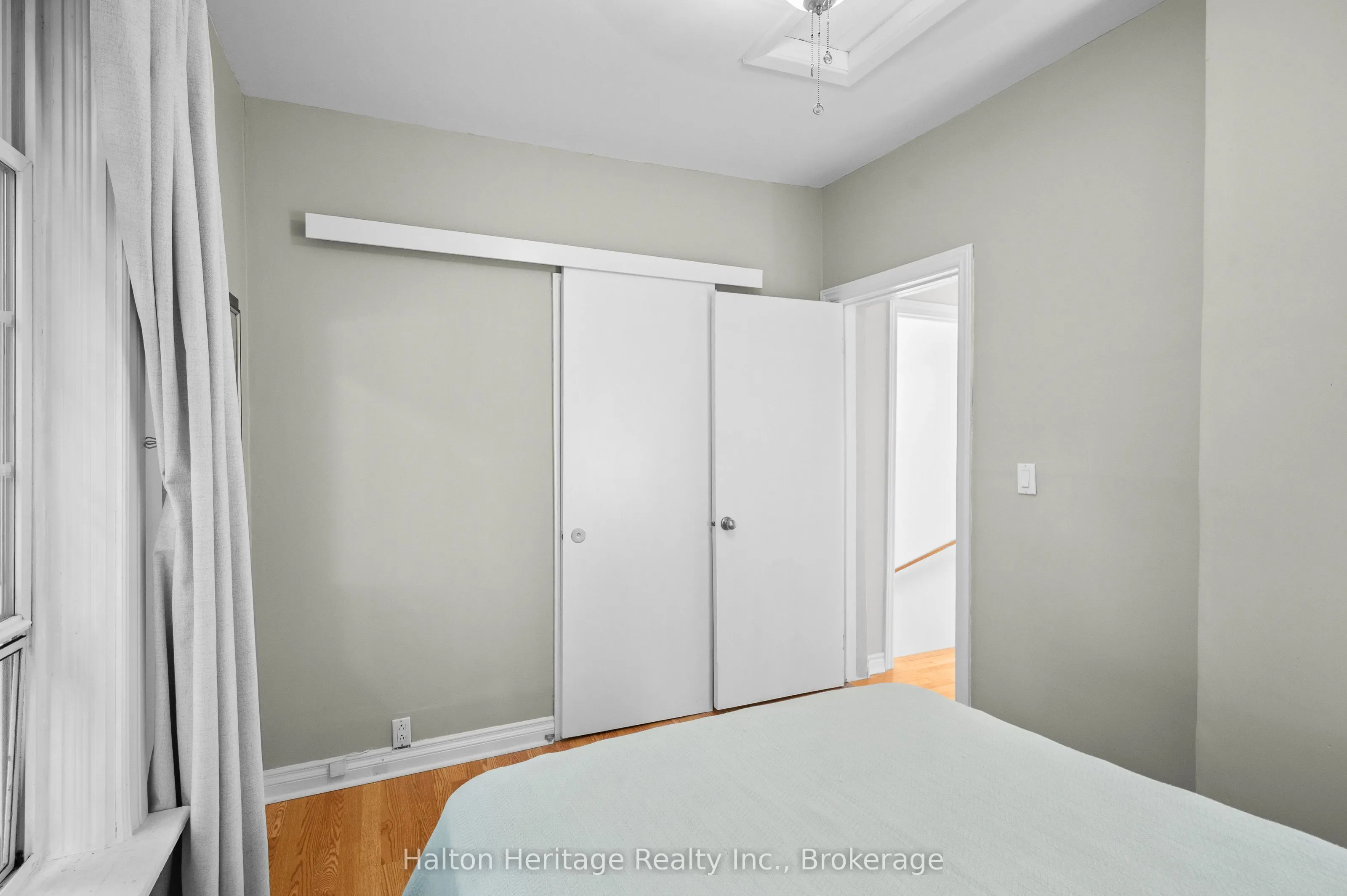 1104 Haig Boulevard