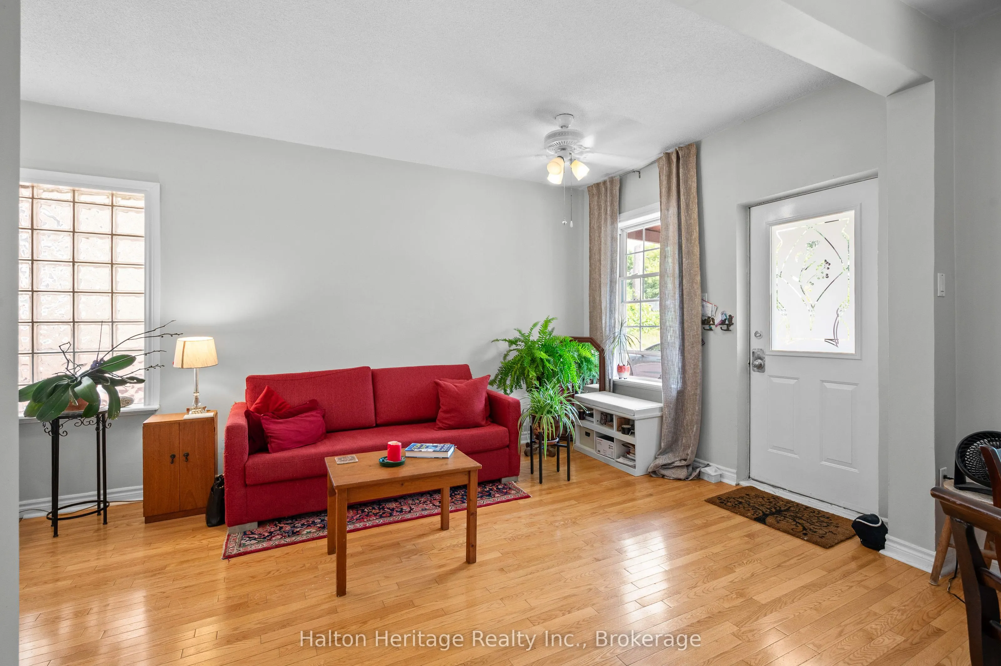 1104 Haig Boulevard