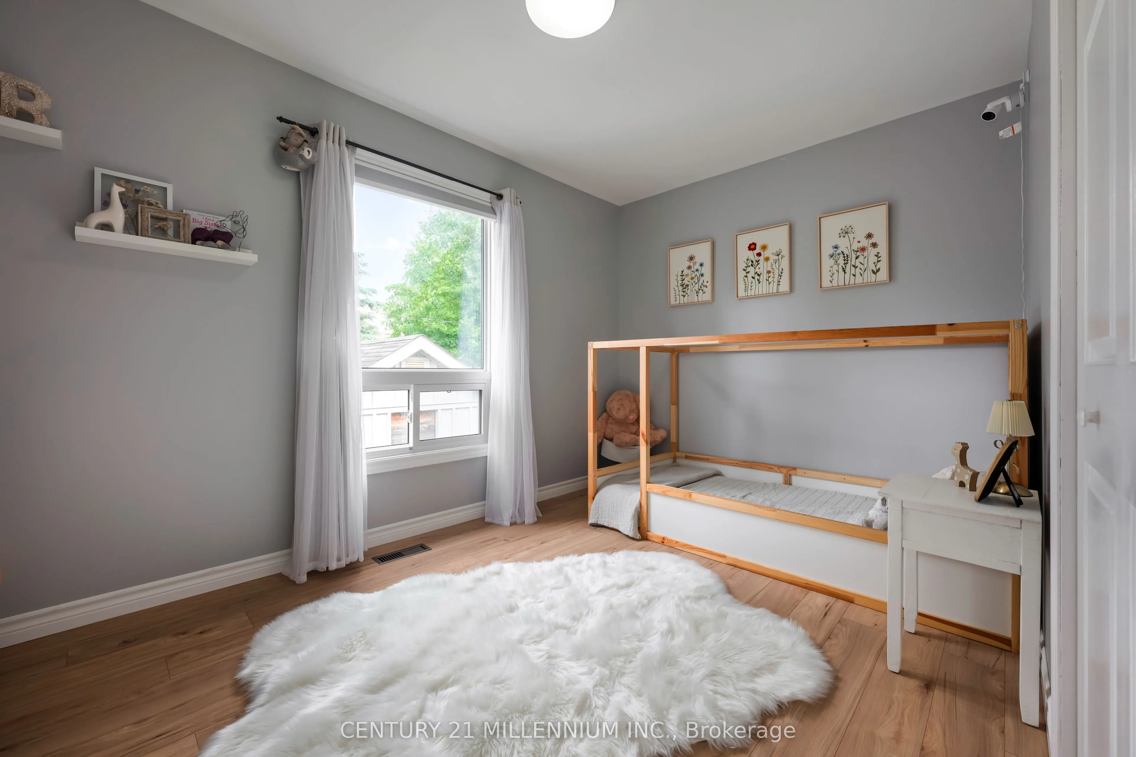 33 Caledonia Road