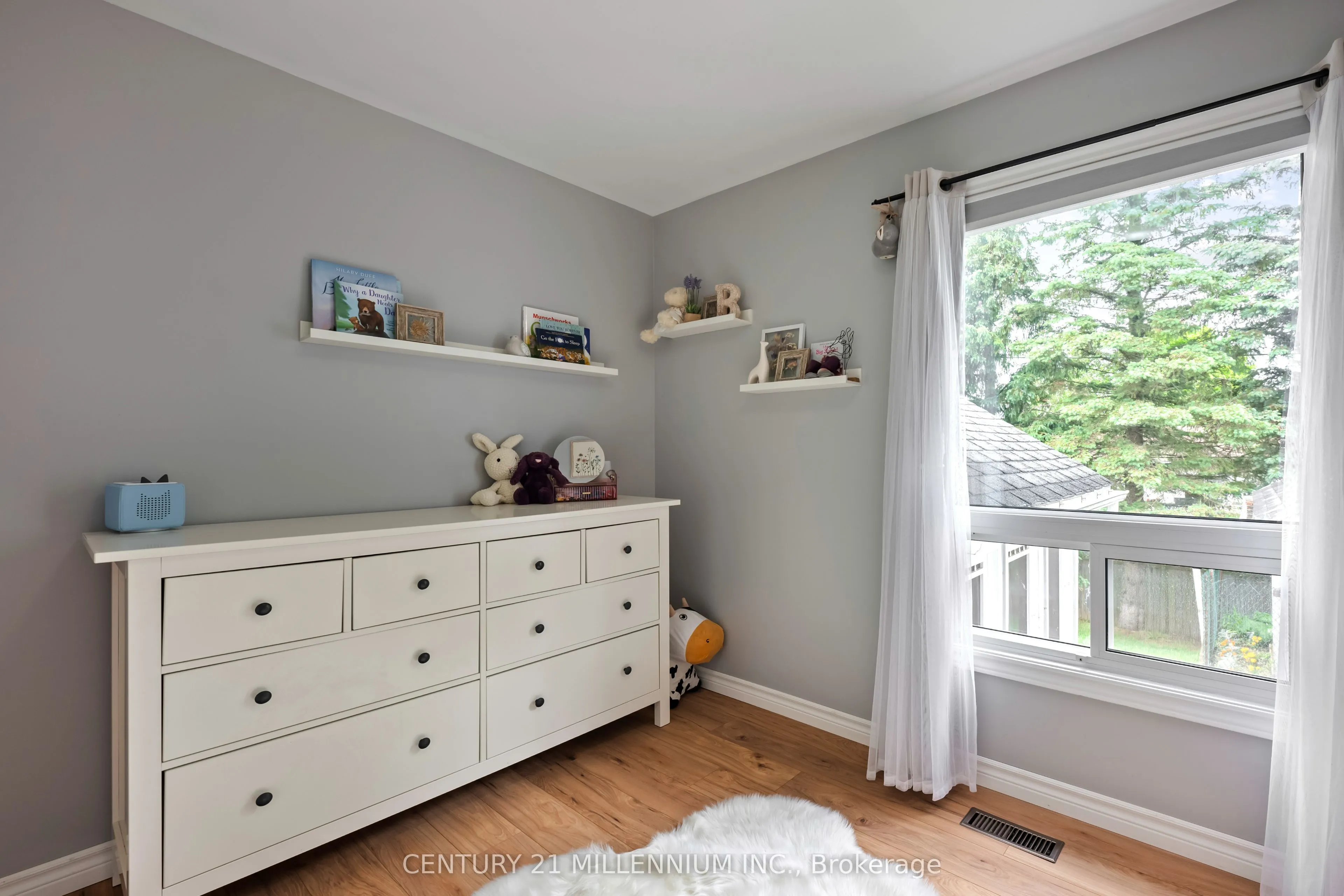 33 Caledonia Road