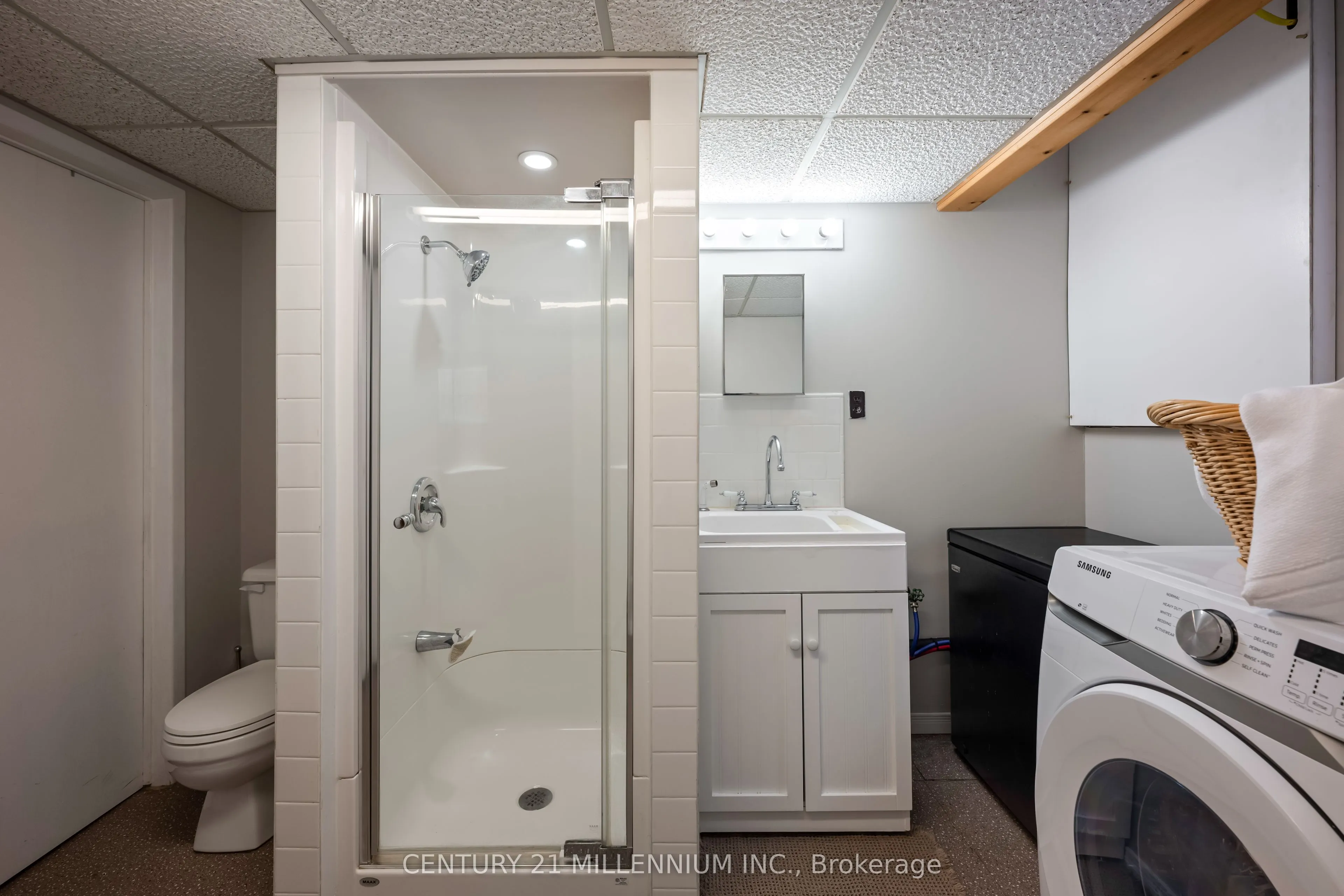 33 Caledonia Road