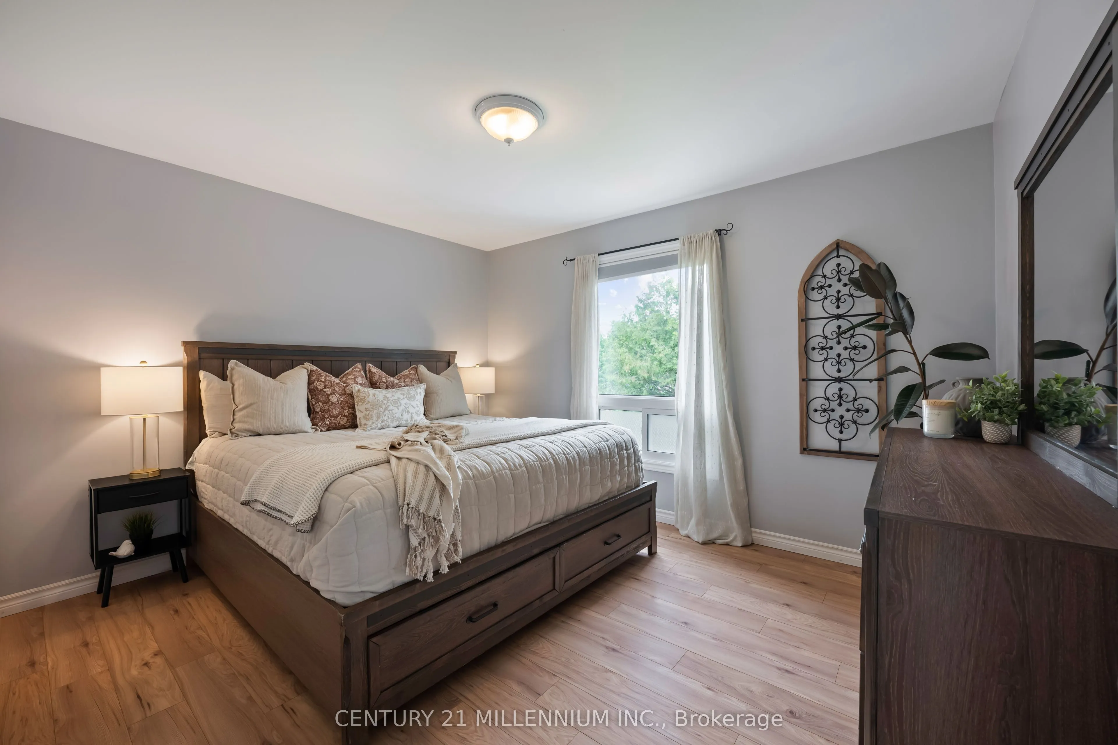 33 Caledonia Road