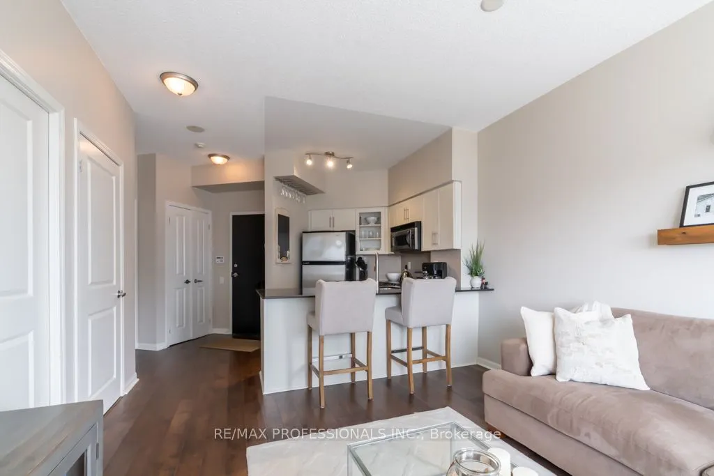 15 Windermere Avenue, #512