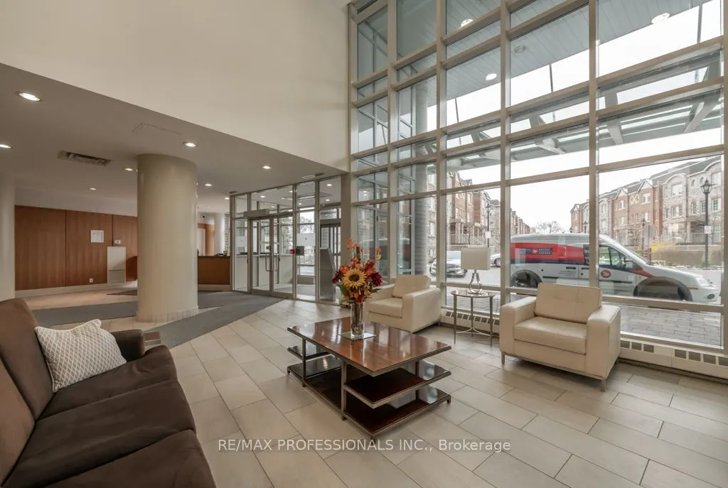 15 Windermere Avenue, #512