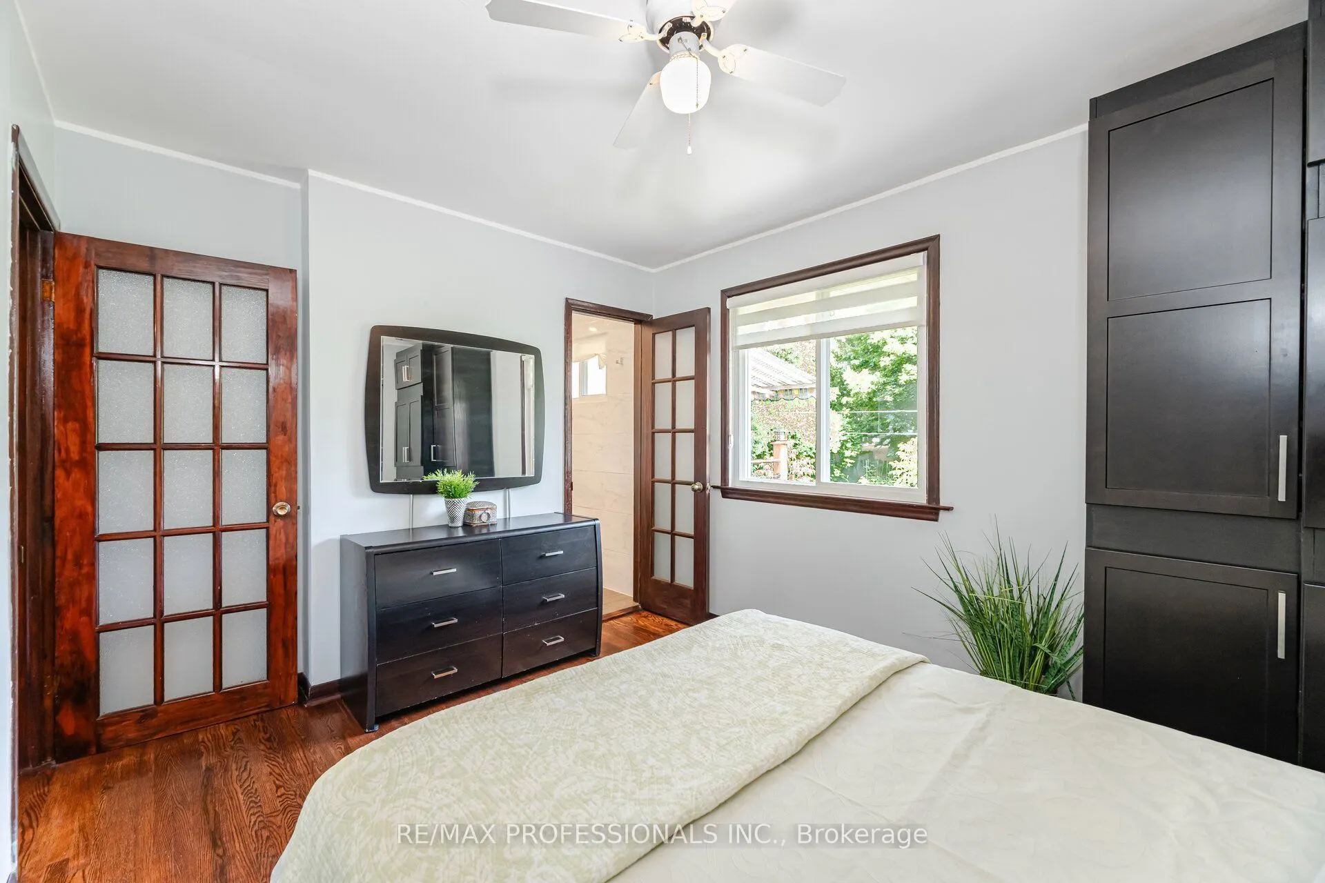 1549 Royal York Road