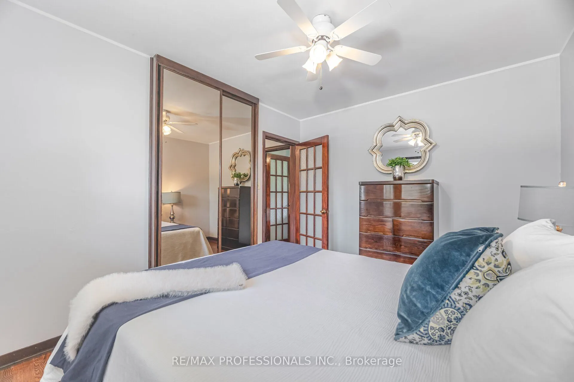 1549 Royal York Road