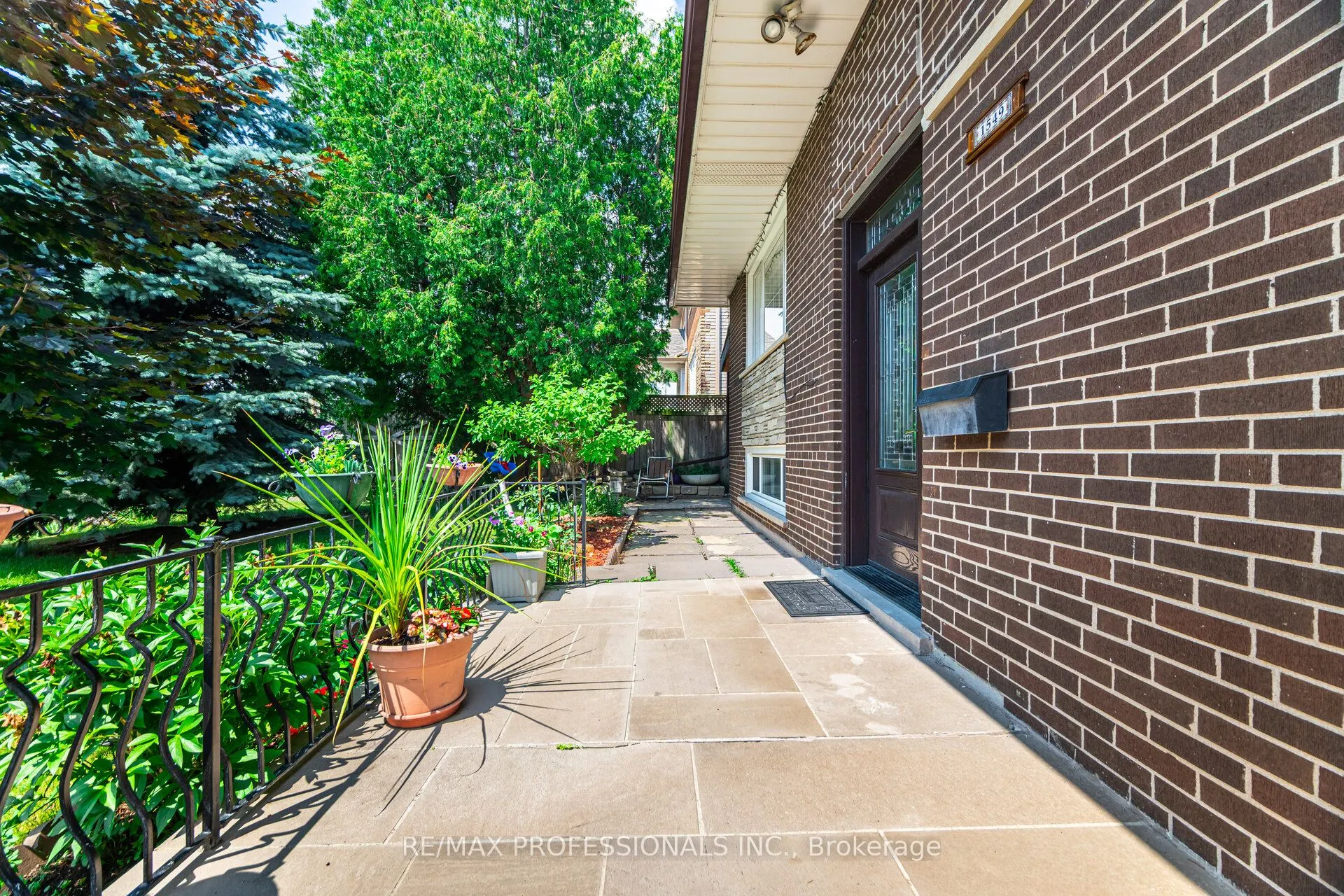 1549 Royal York Road