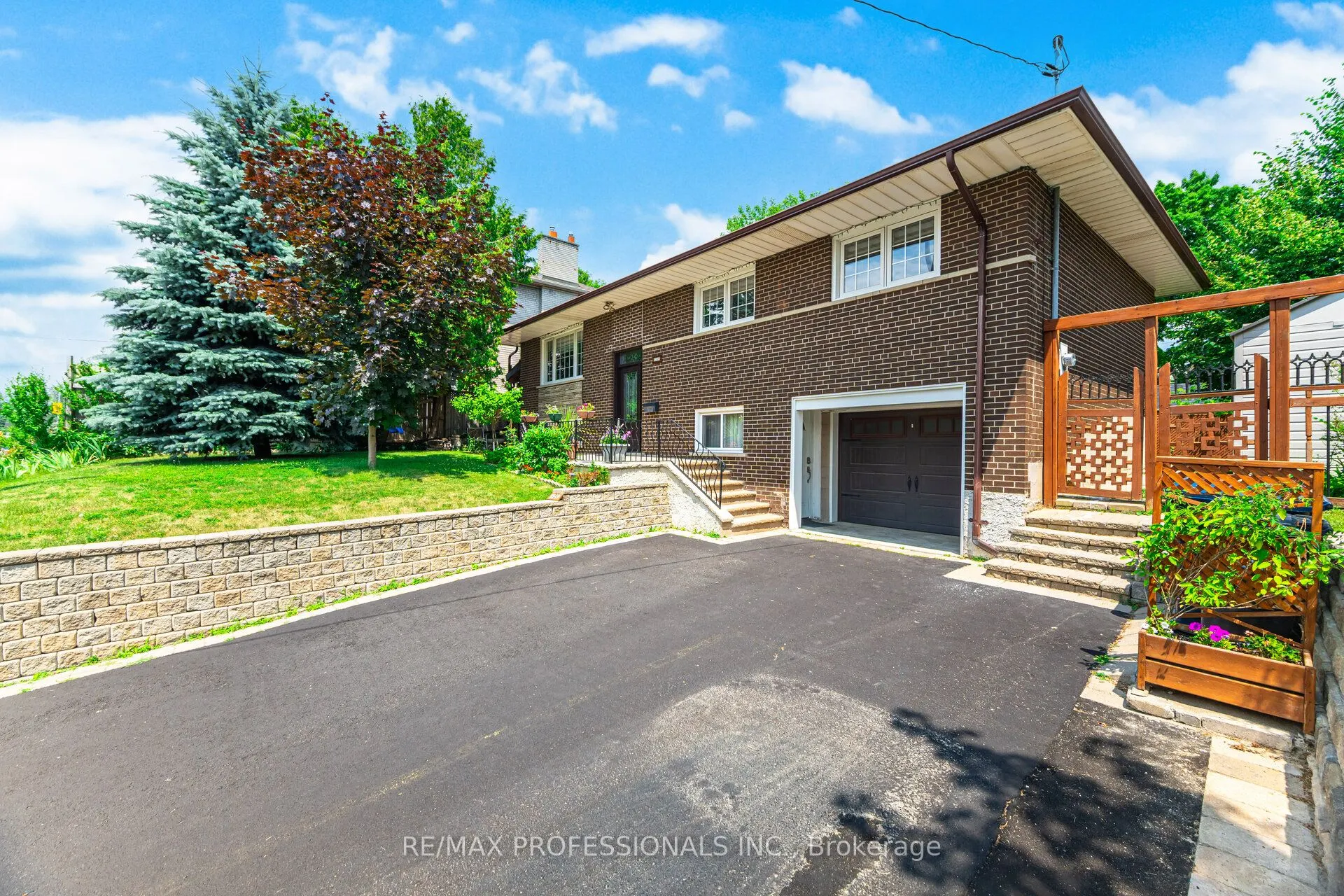1549 Royal York Road