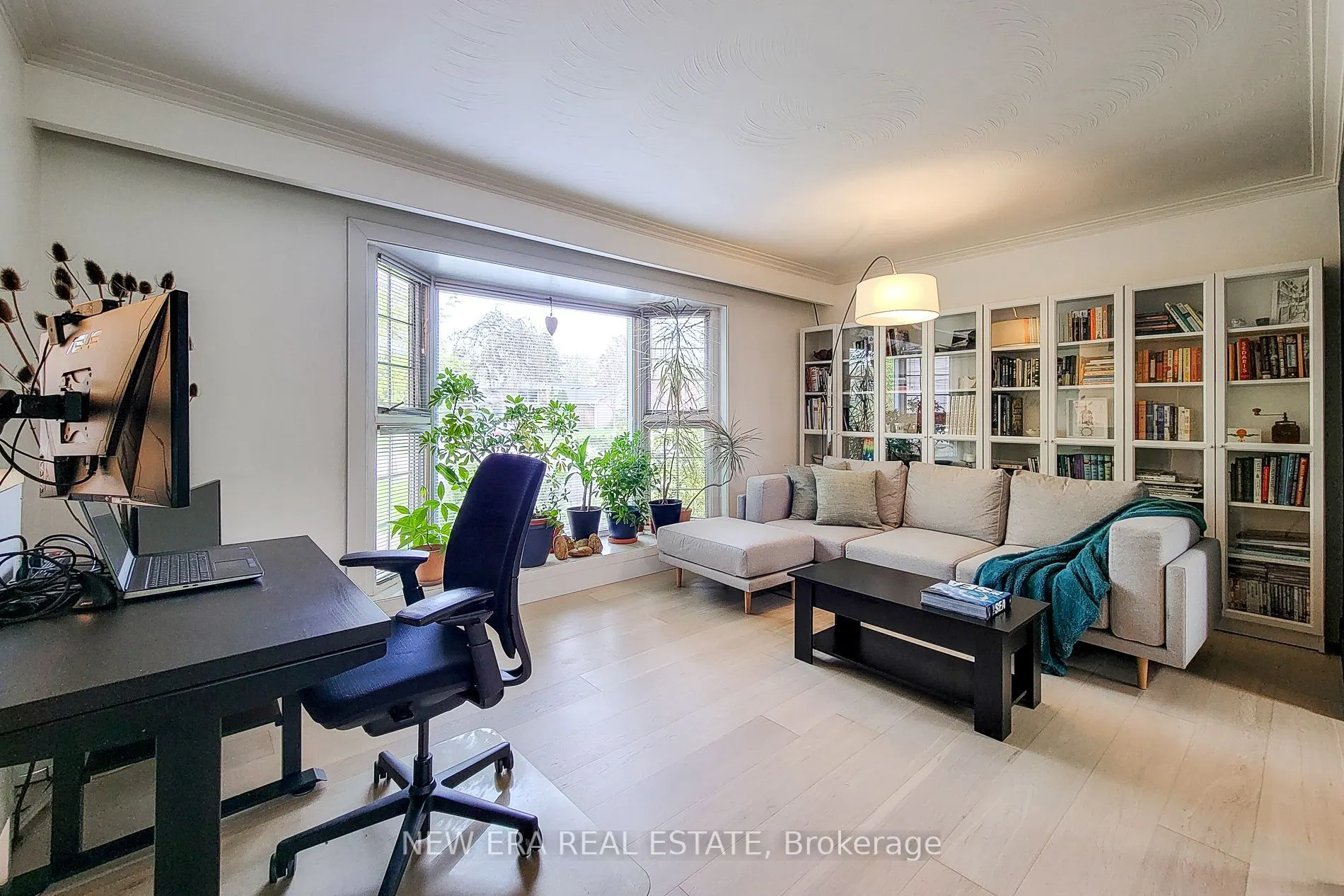5322 Windermere Drive
