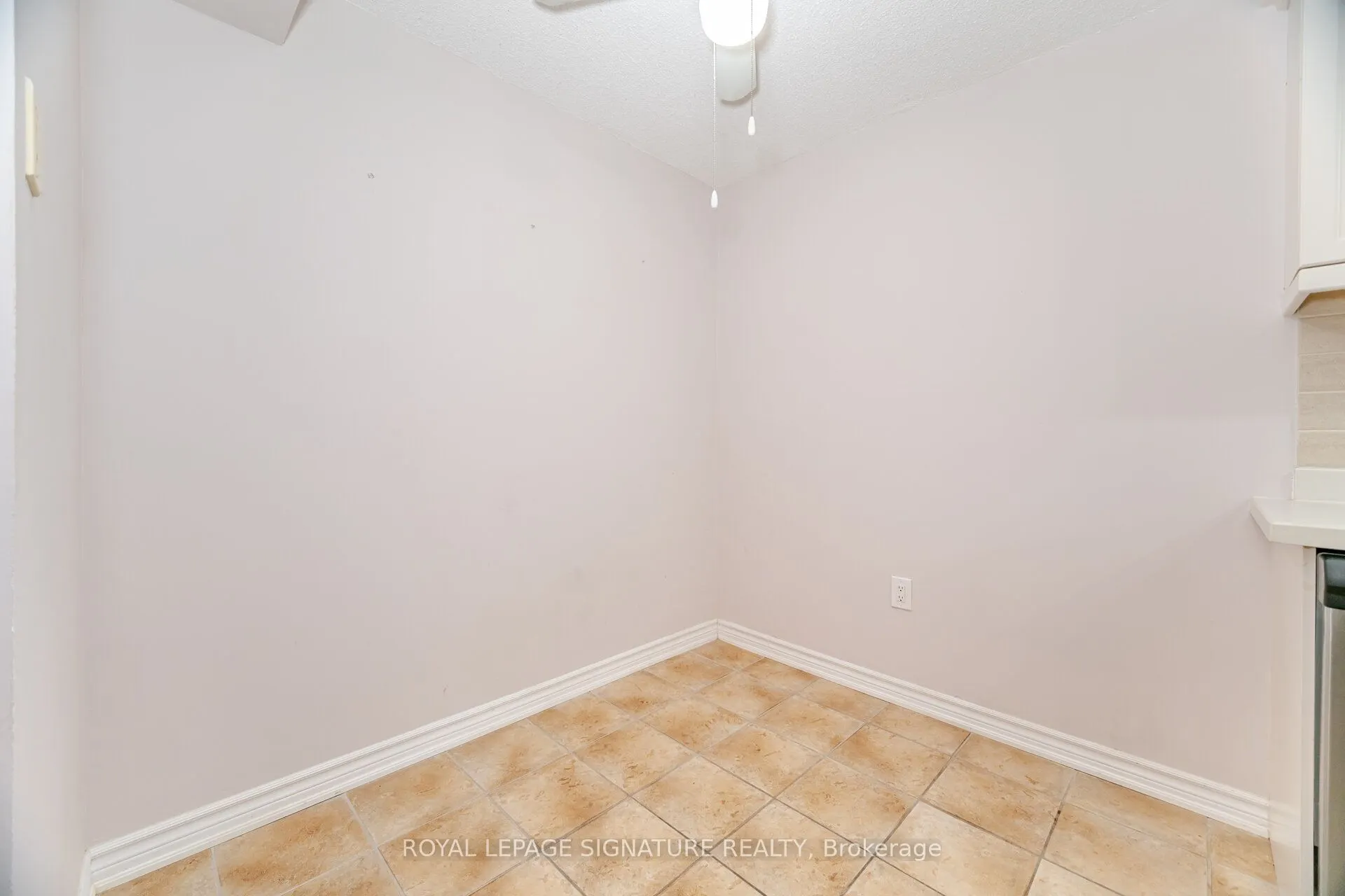 2900 Battleford Road, #214