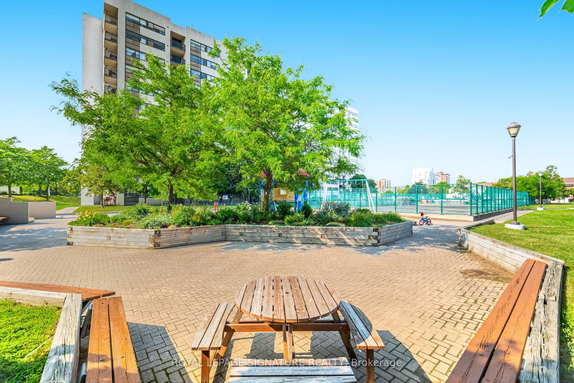 2900 Battleford Road, #214