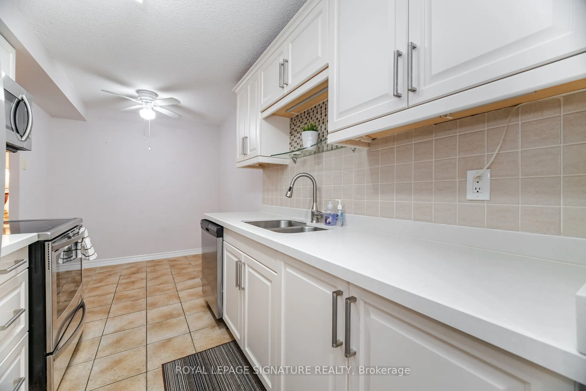 2900 Battleford Road, #214