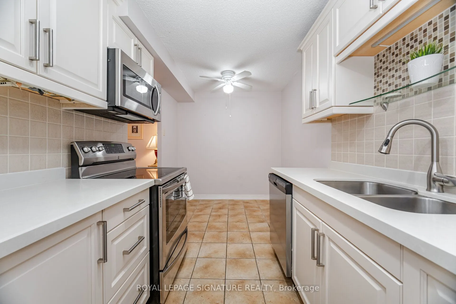 2900 Battleford Road, #214