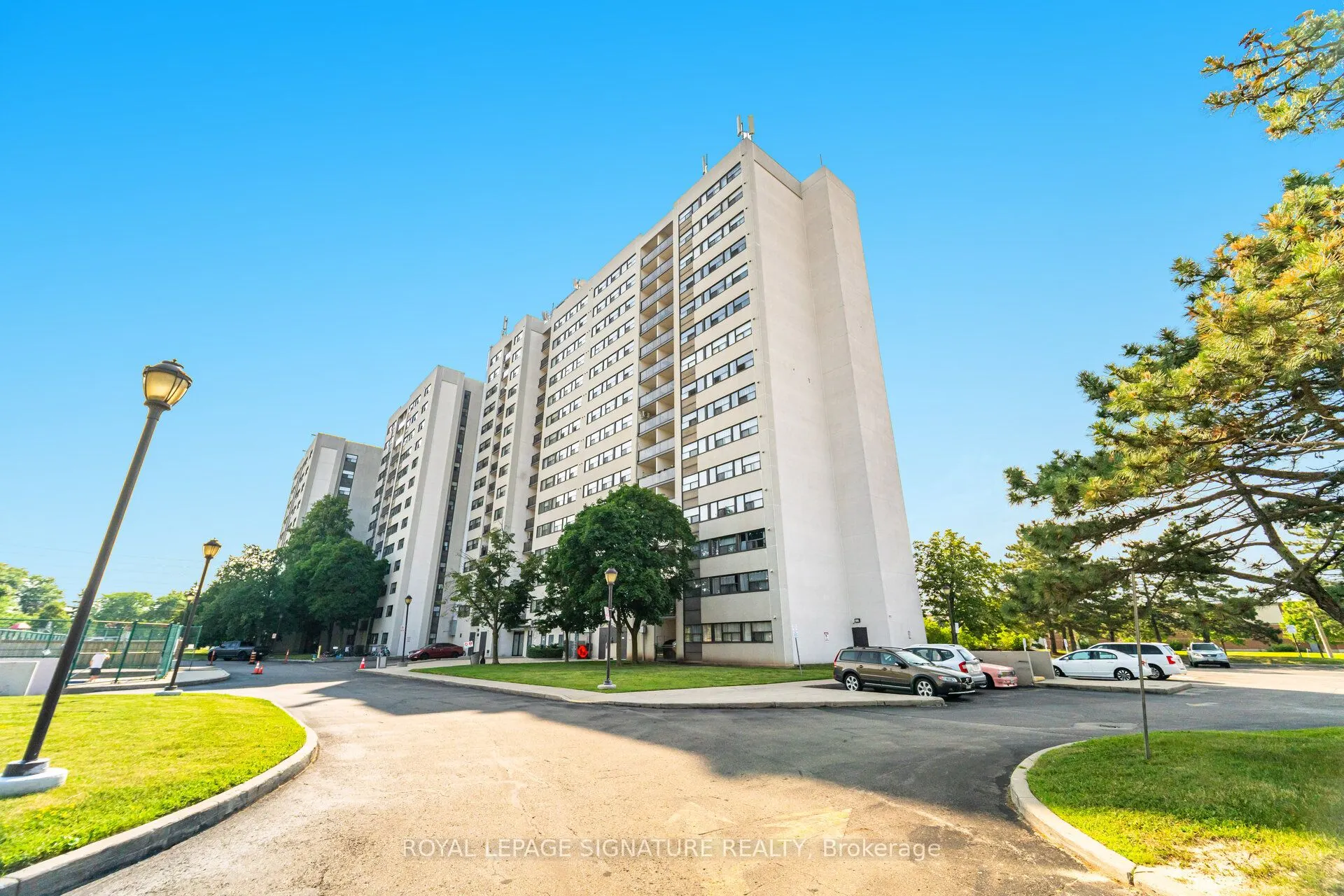 2900 Battleford Road, #214