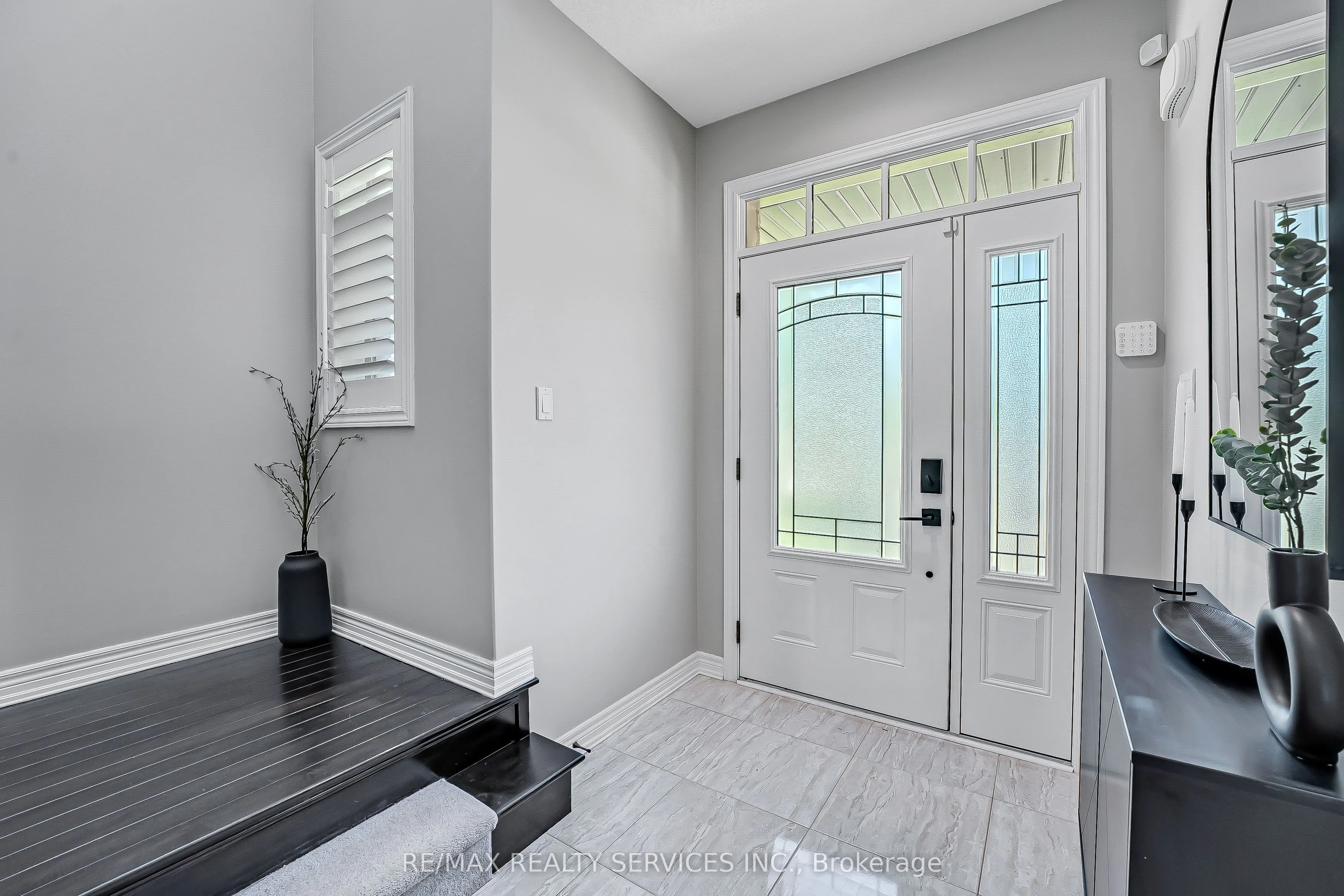 26 Wardlaw Avenue