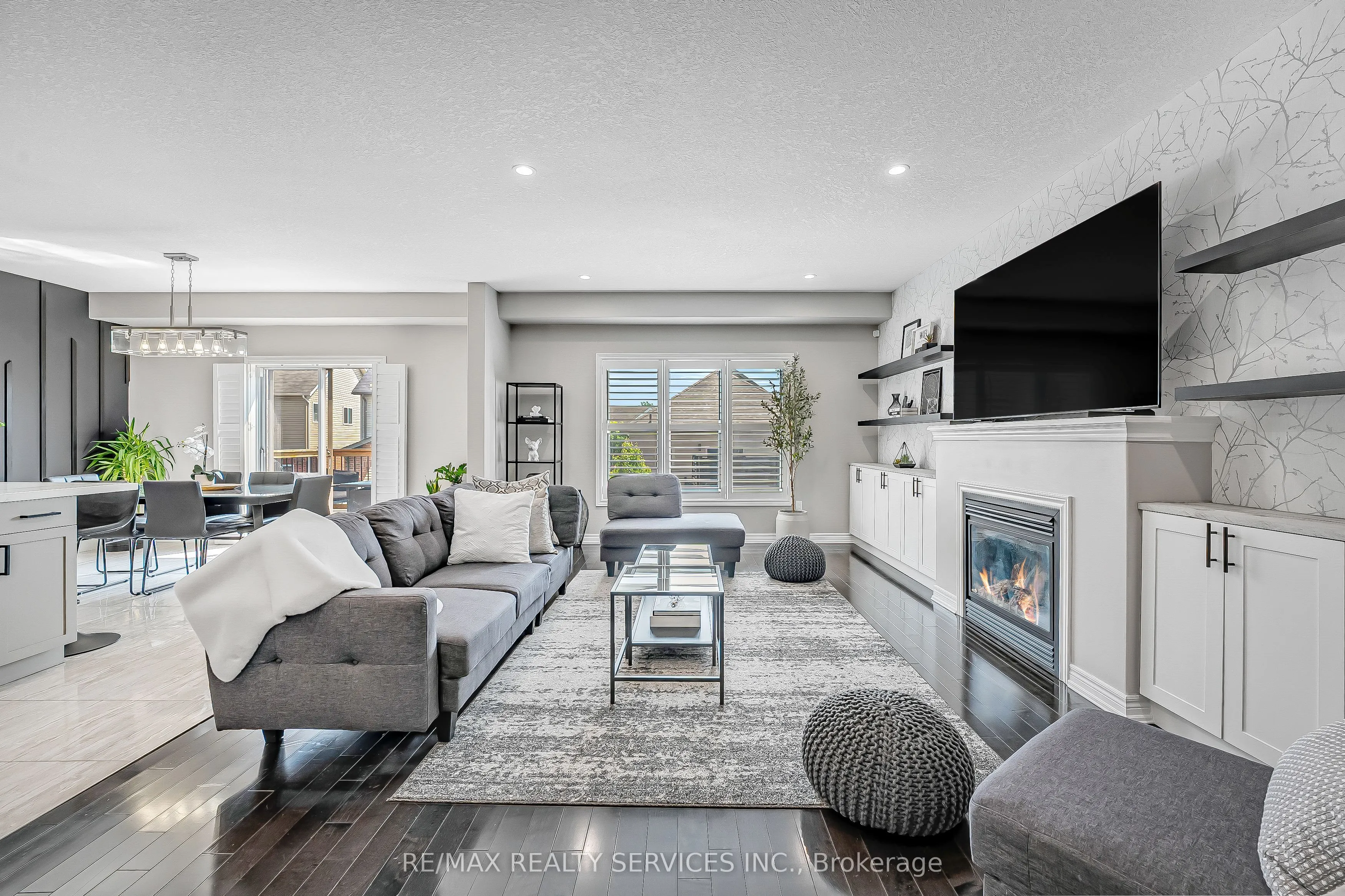 26 Wardlaw Avenue