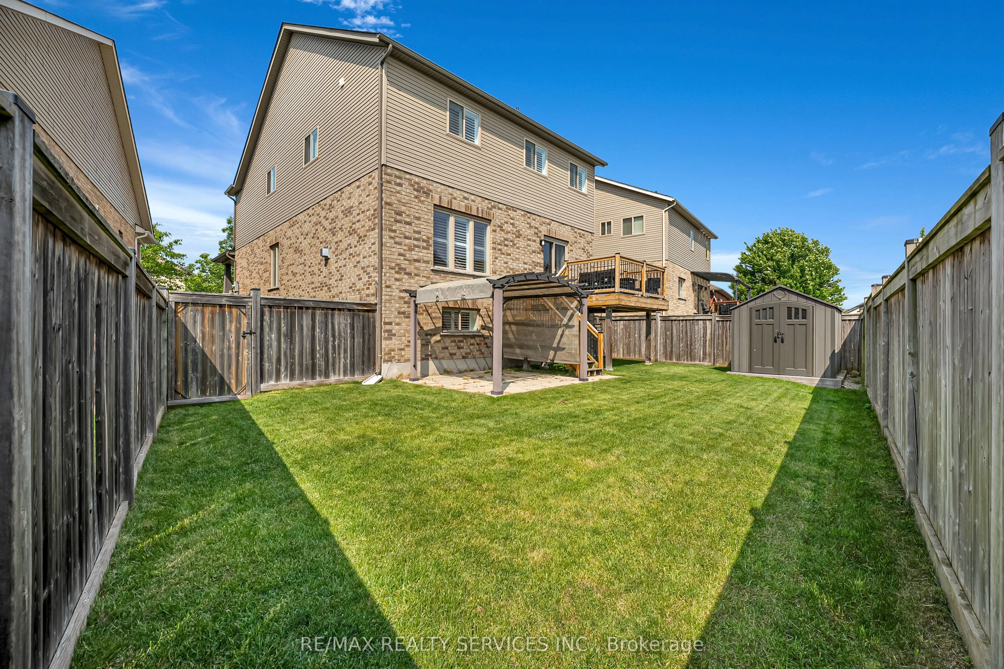 26 Wardlaw Avenue