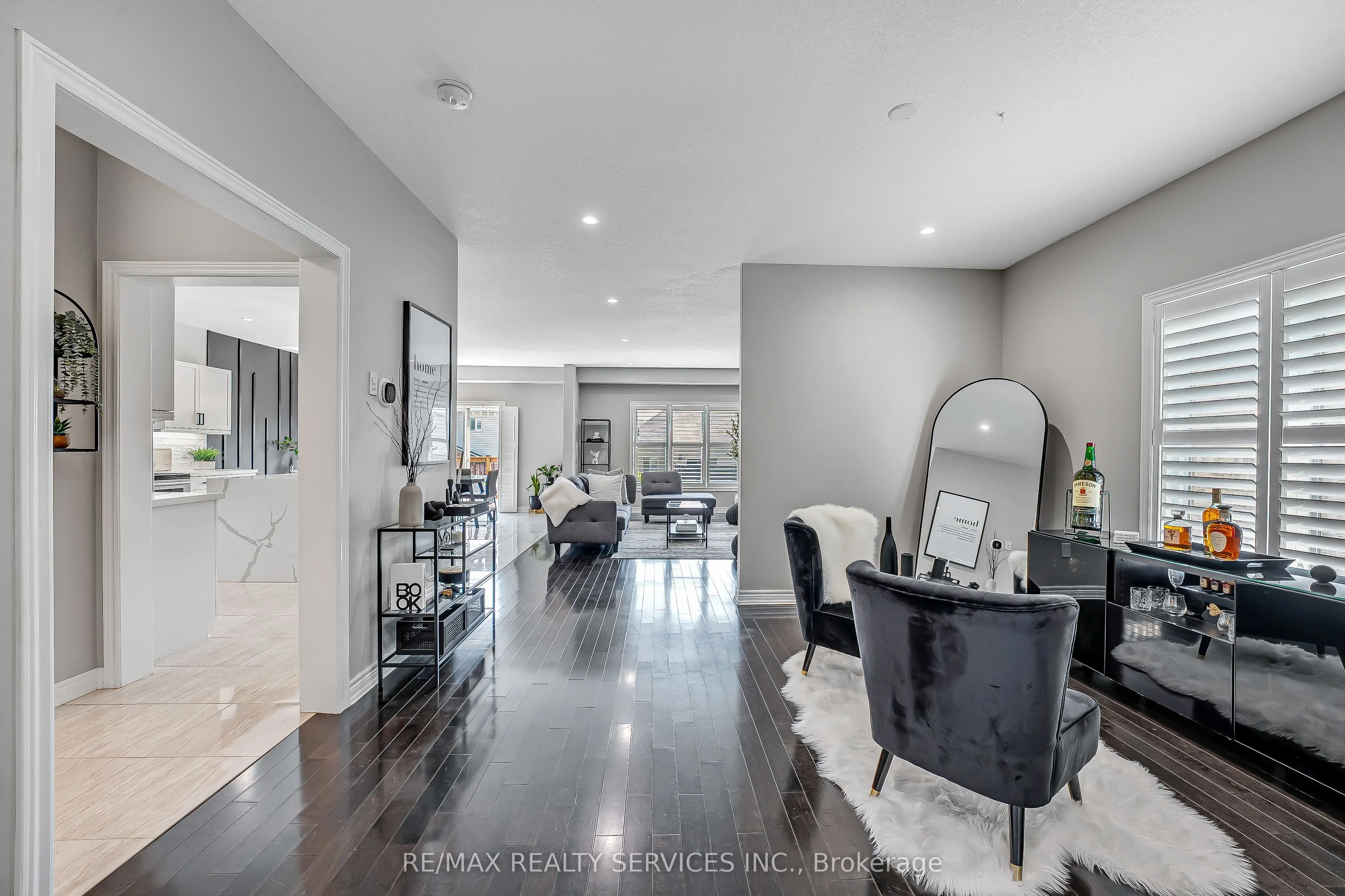26 Wardlaw Avenue