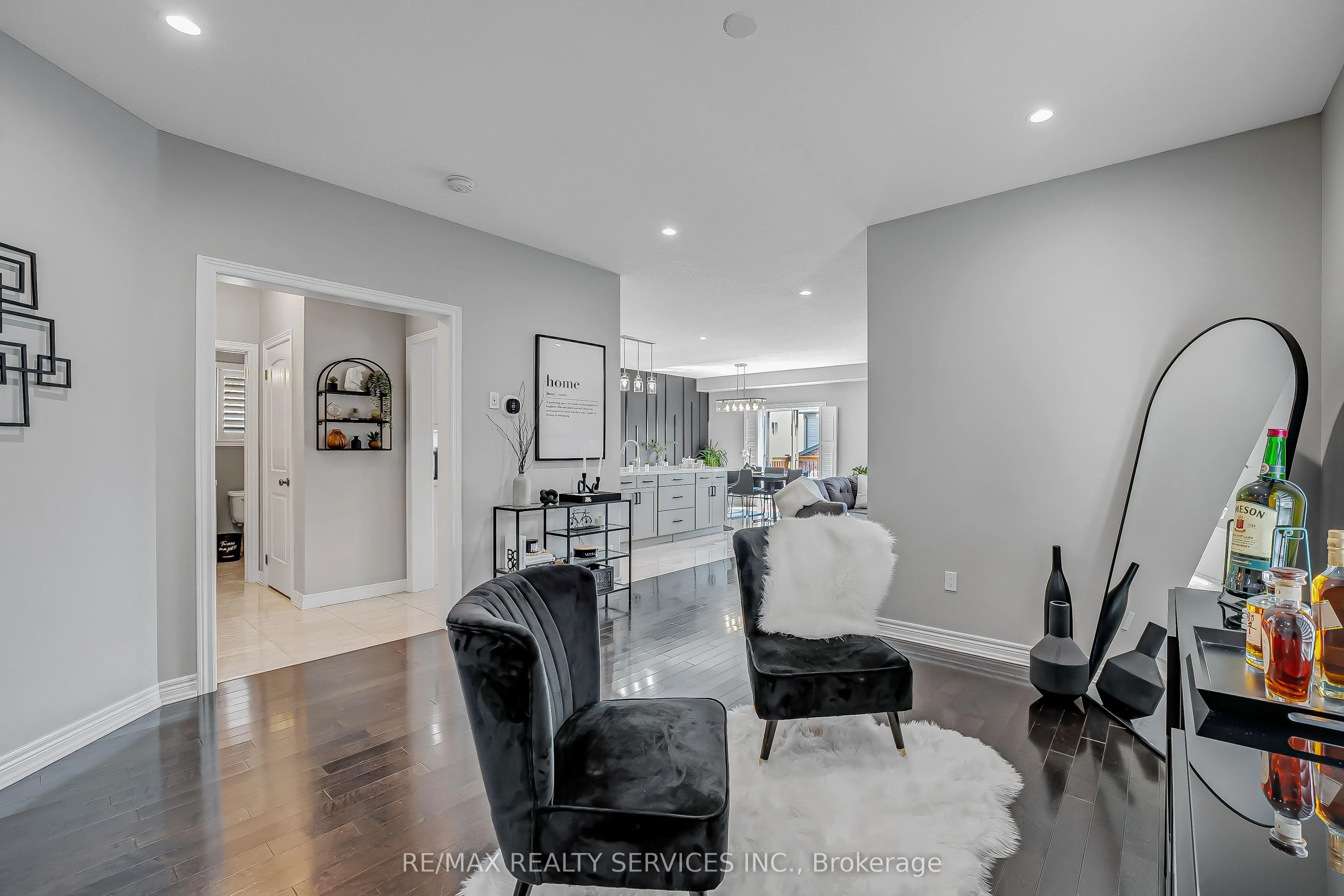26 Wardlaw Avenue