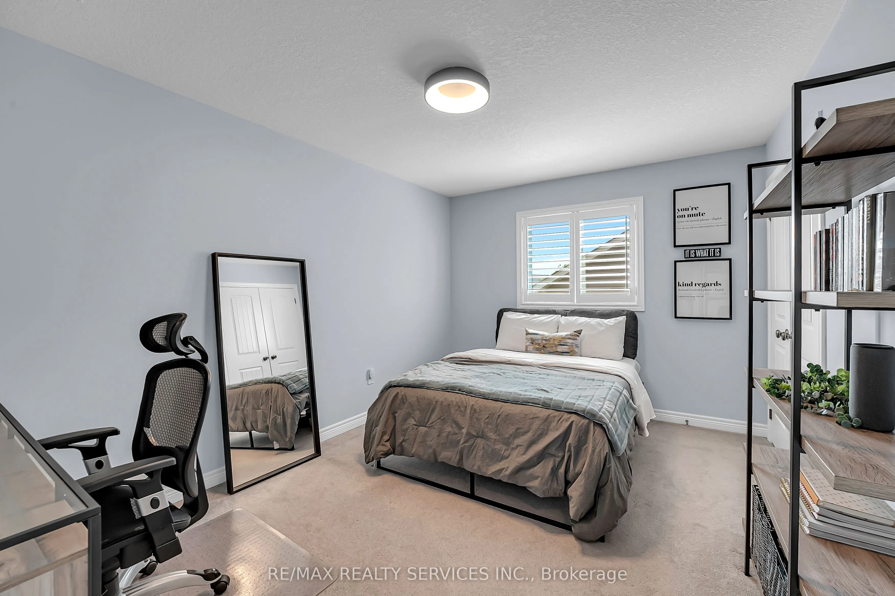 26 Wardlaw Avenue