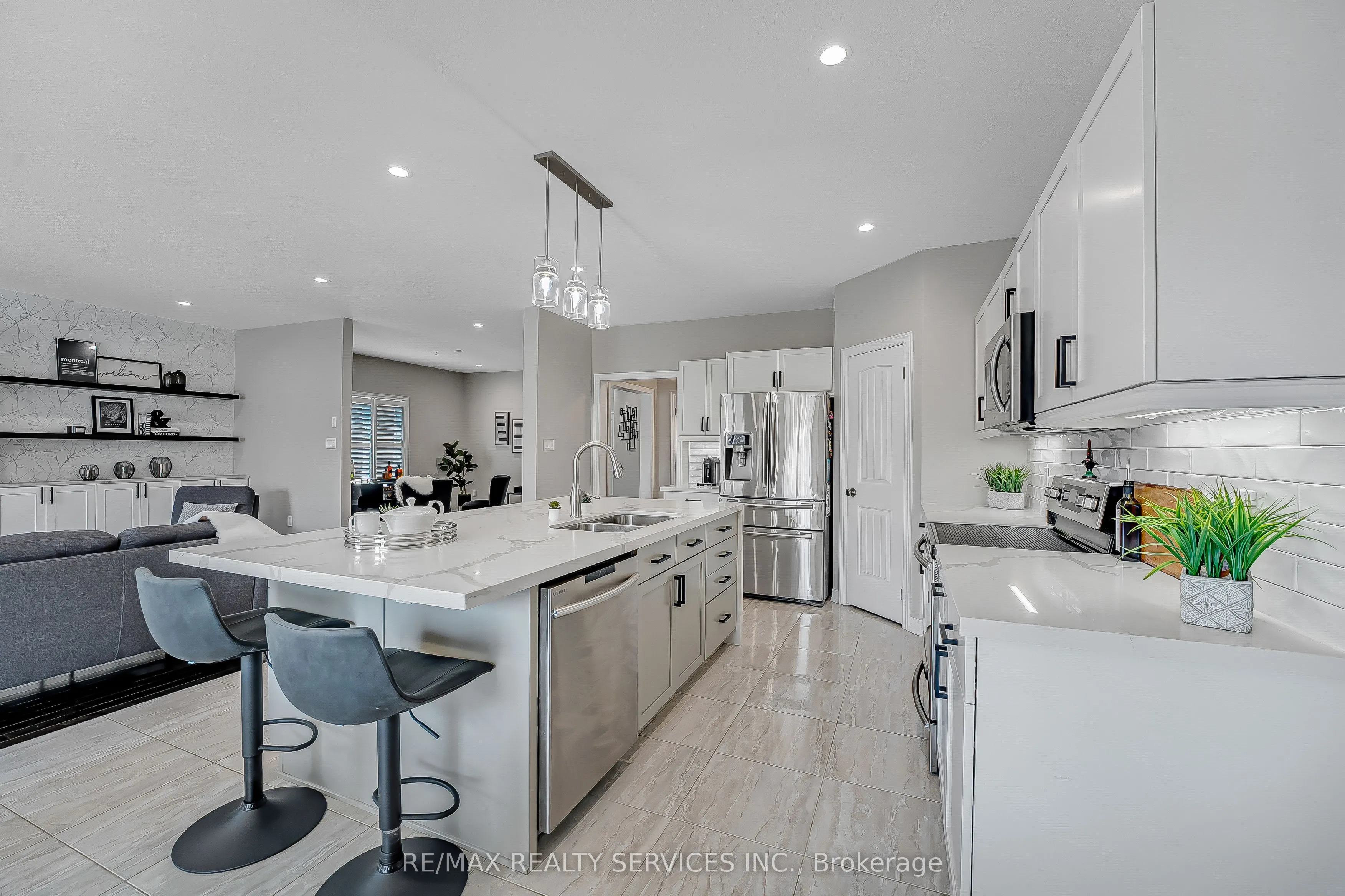 26 Wardlaw Avenue