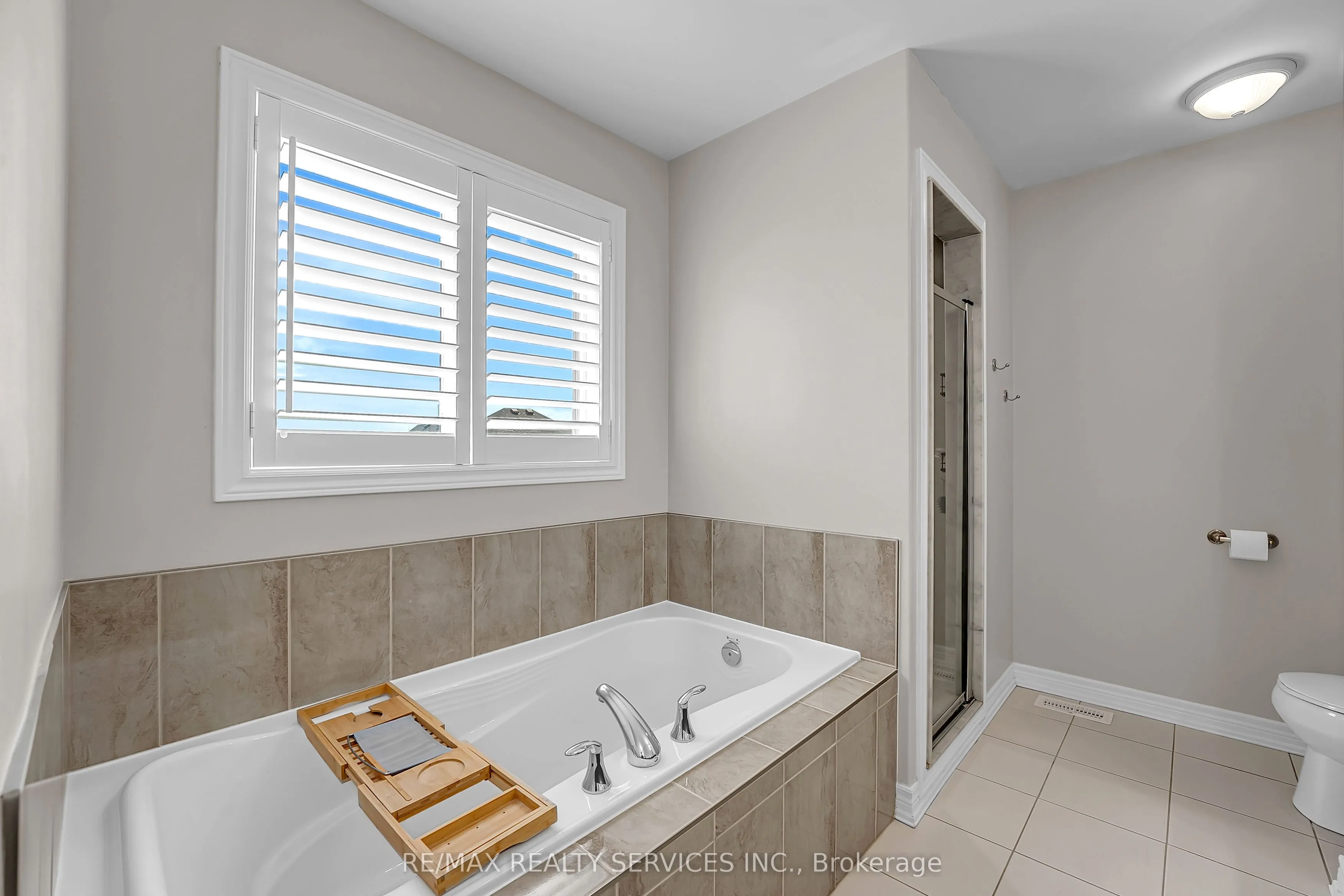 26 Wardlaw Avenue