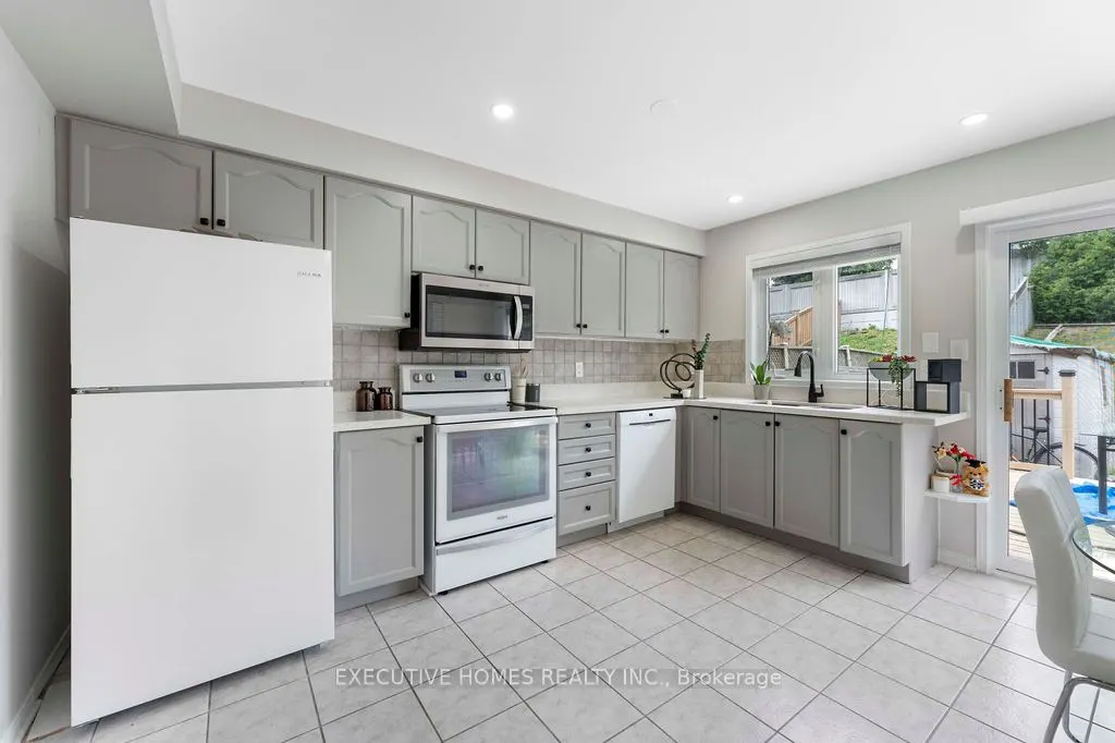 7610 Black Walnut Trail