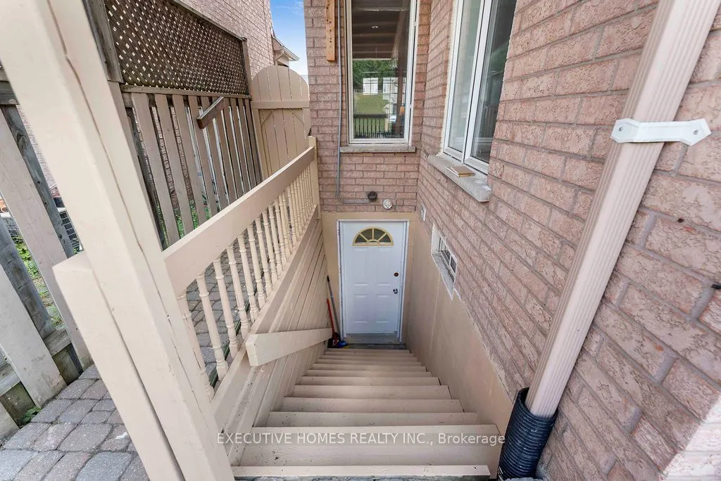 7610 Black Walnut Trail