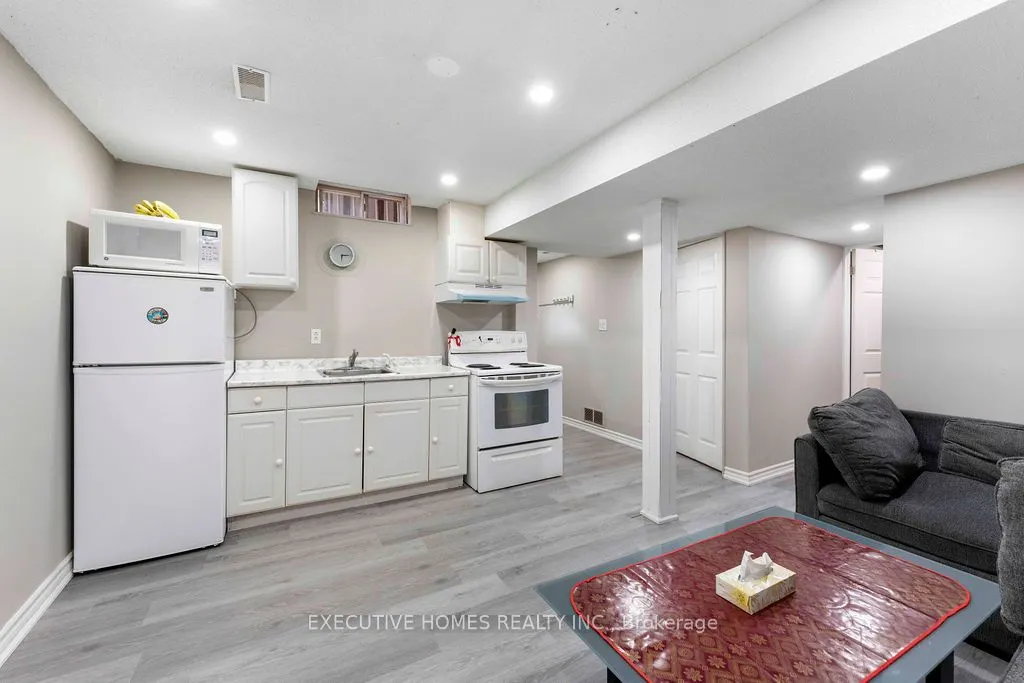 7610 Black Walnut Trail