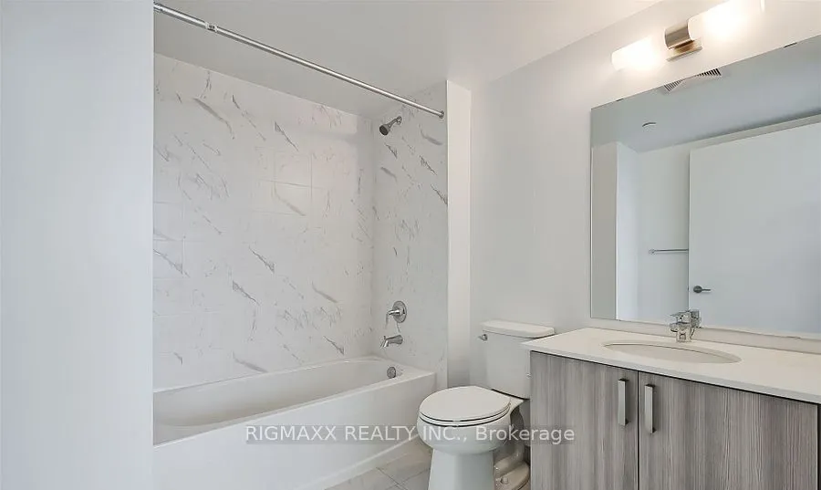556 Marlee Avenue W, #521
