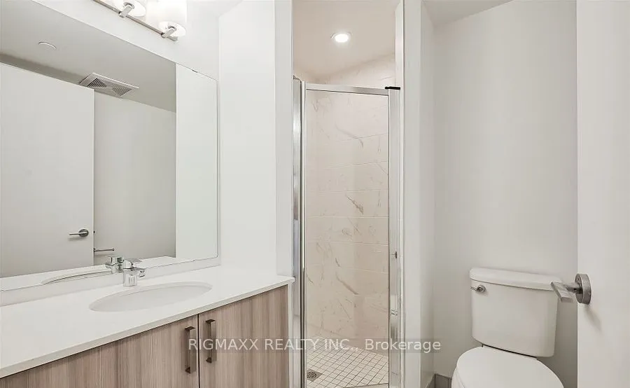556 Marlee Avenue W, #521