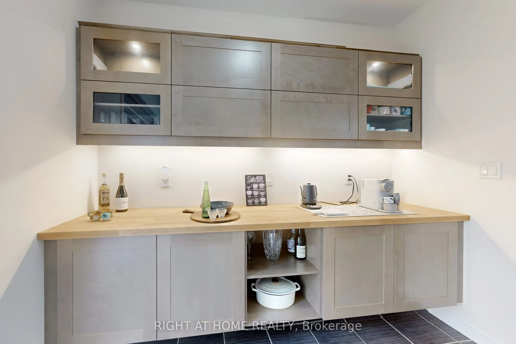 636 Evans Avenue, #65