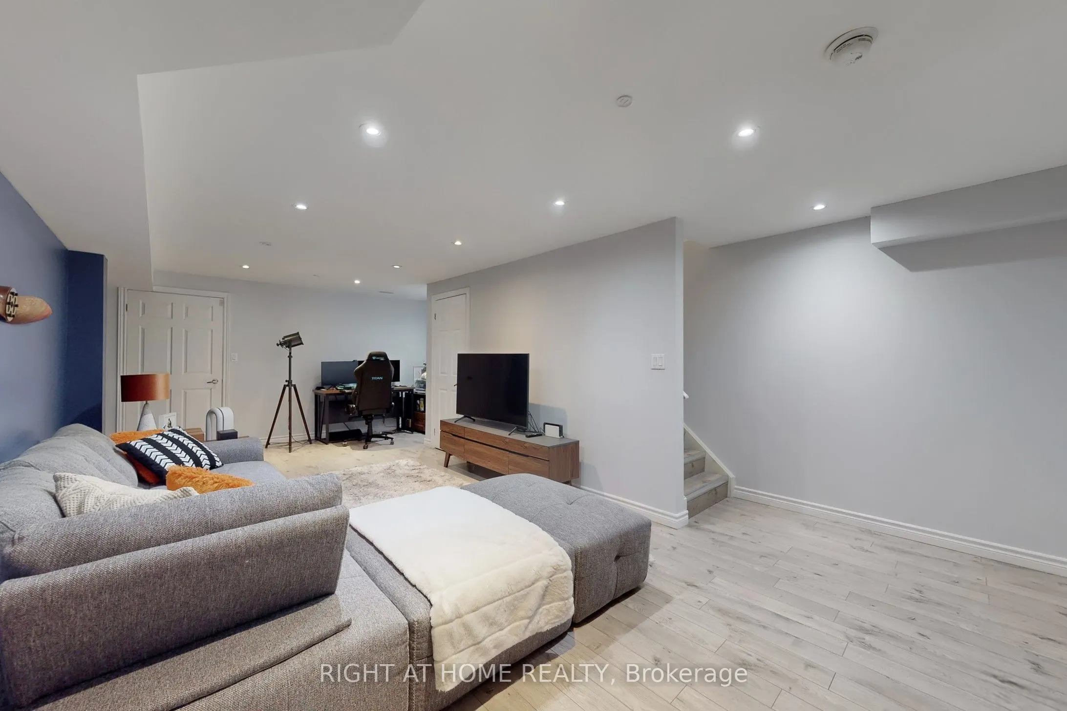 636 Evans Avenue, #65