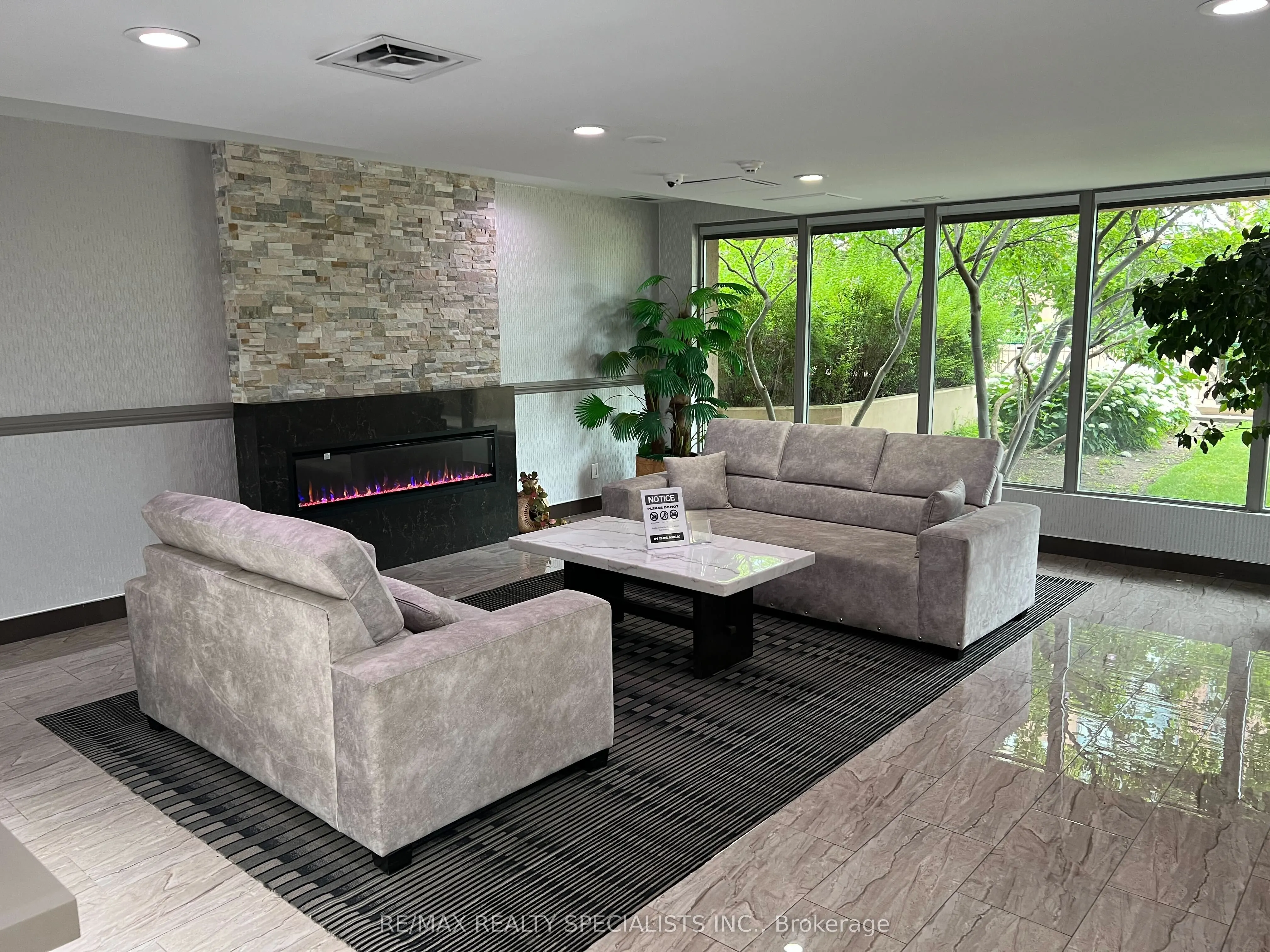 145 Hillcrest Avenue, #303