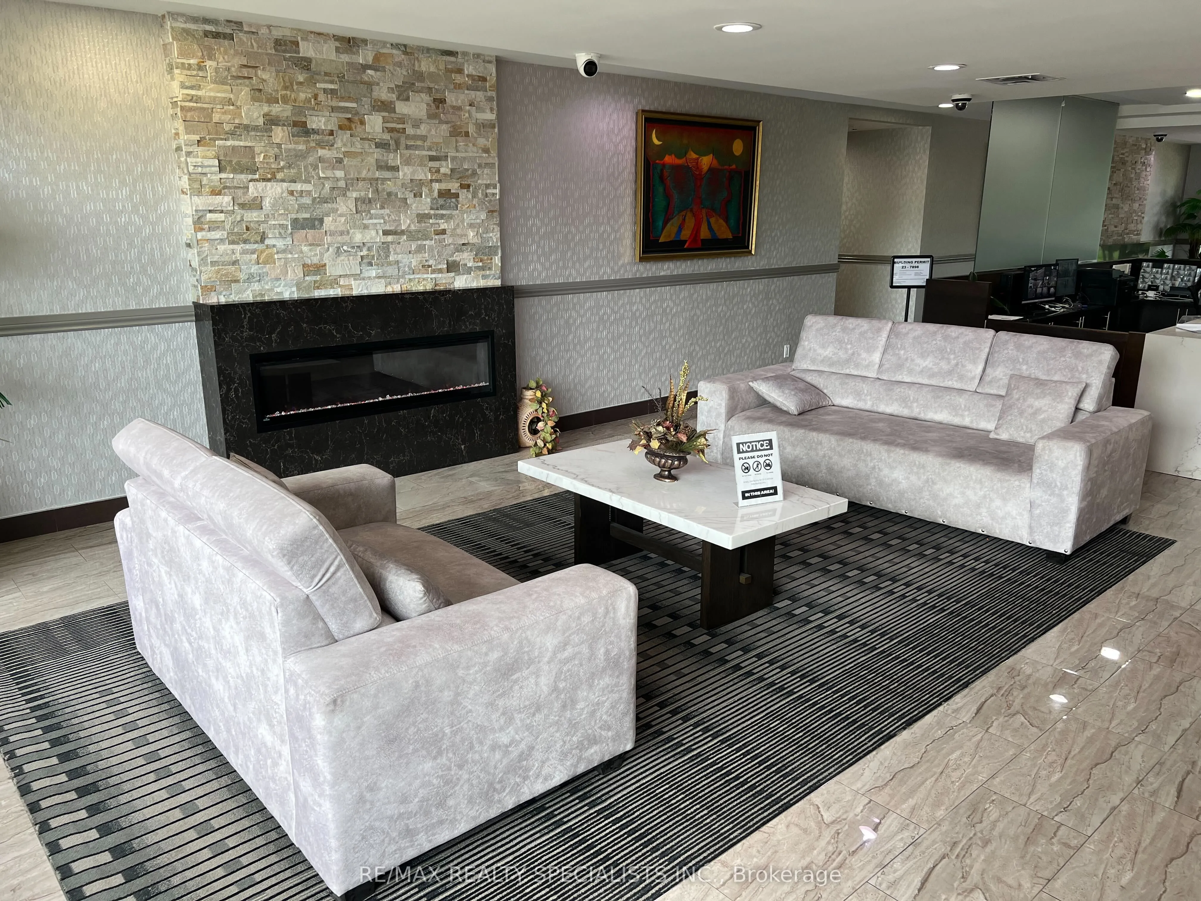 145 Hillcrest Avenue, #303