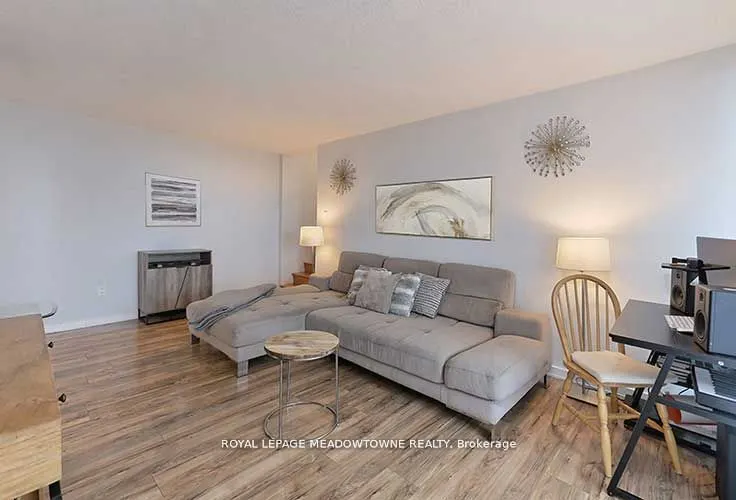530 Lolita Gardens, #903
