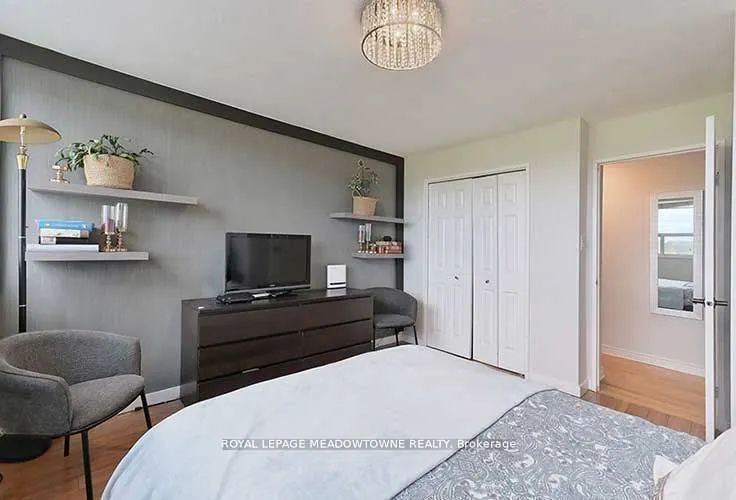 530 Lolita Gardens, #903