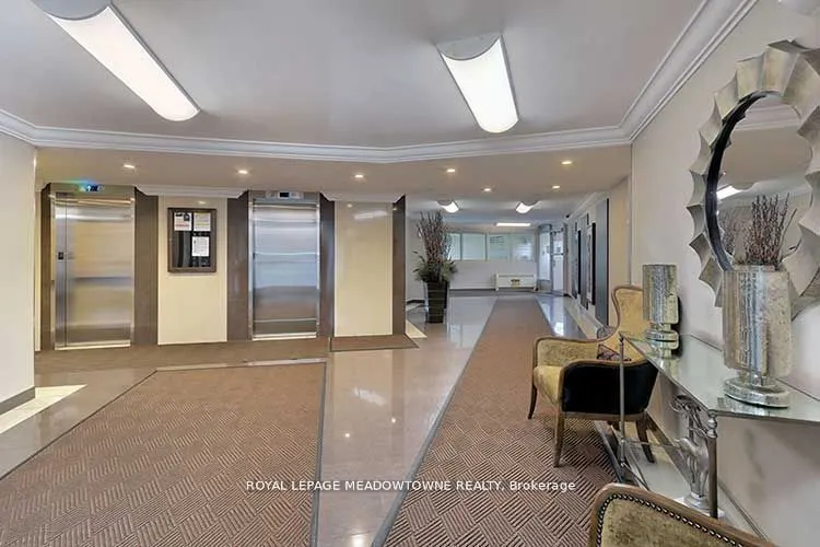 530 Lolita Gardens, #903