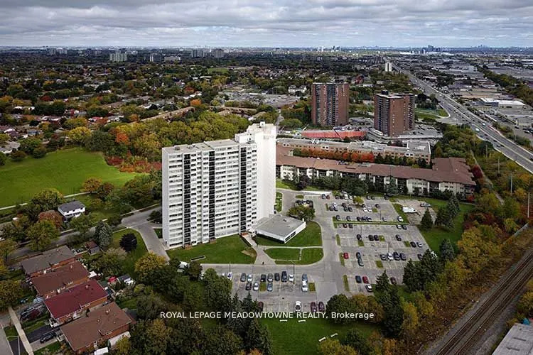 530 Lolita Gardens, #903