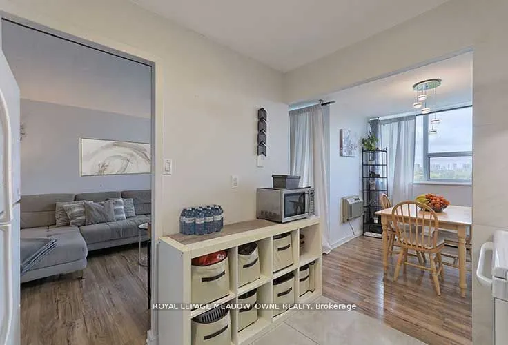 530 Lolita Gardens, #903